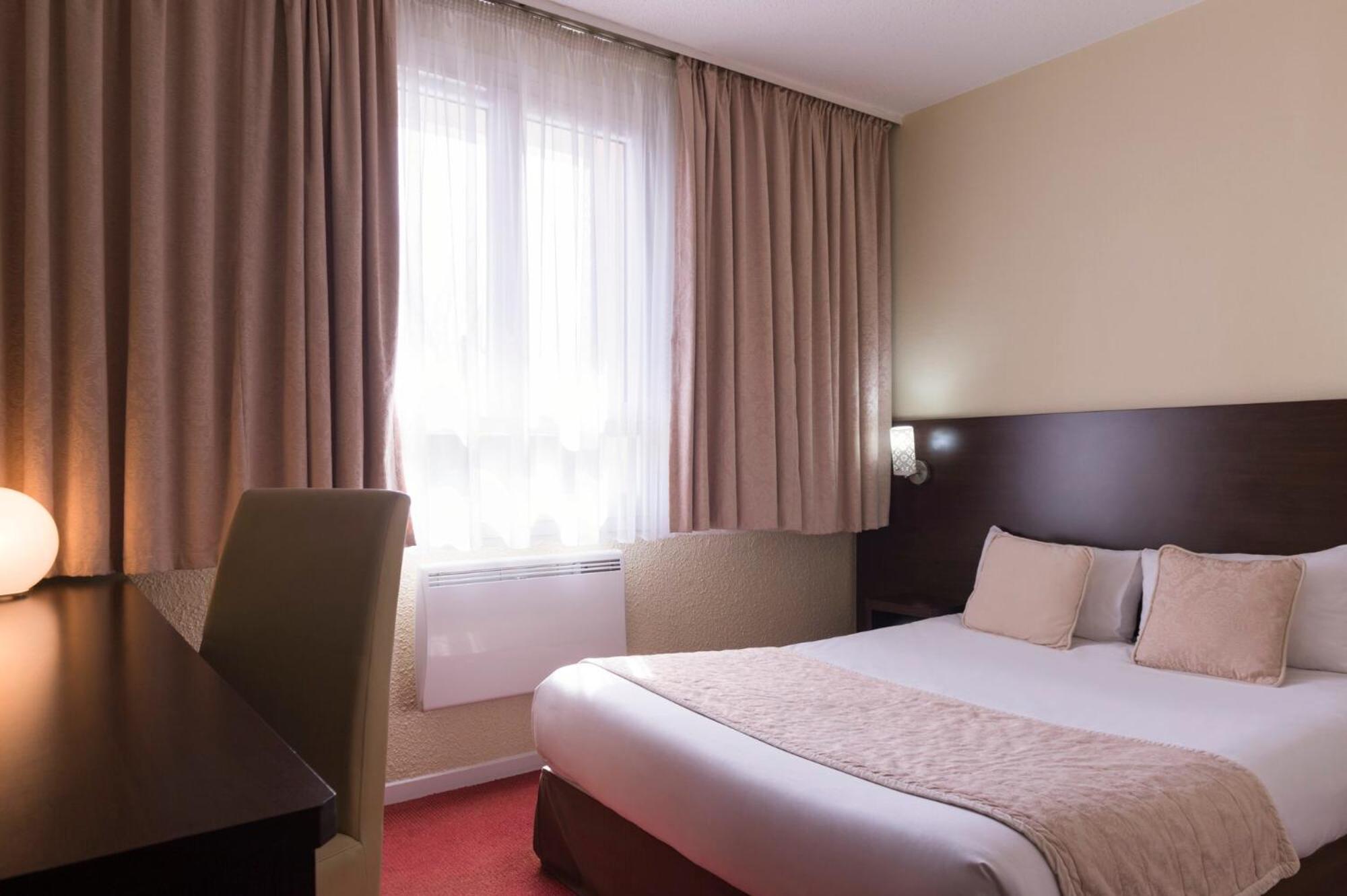 Standard Double Room - Photo 1