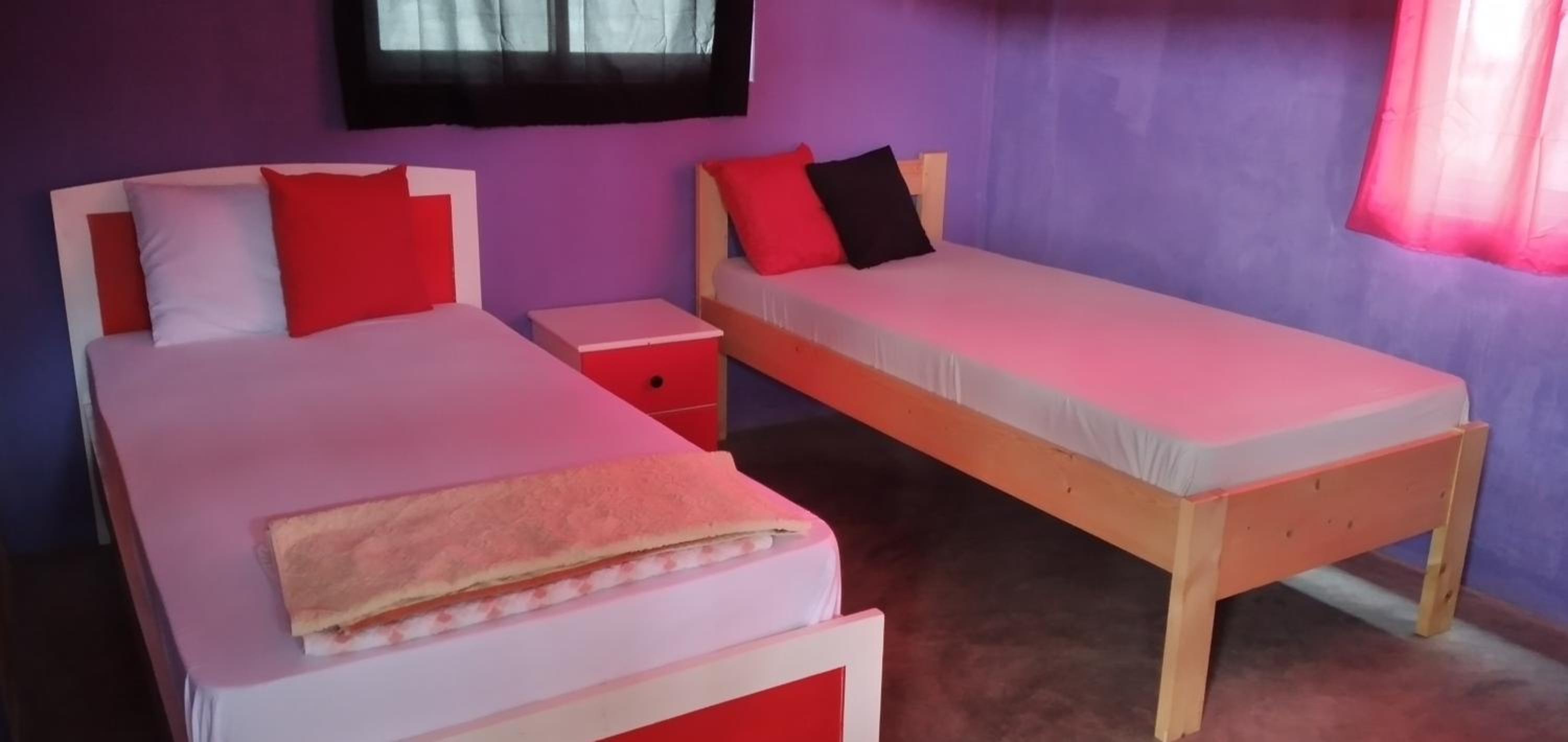 Small Single Room photo 2
