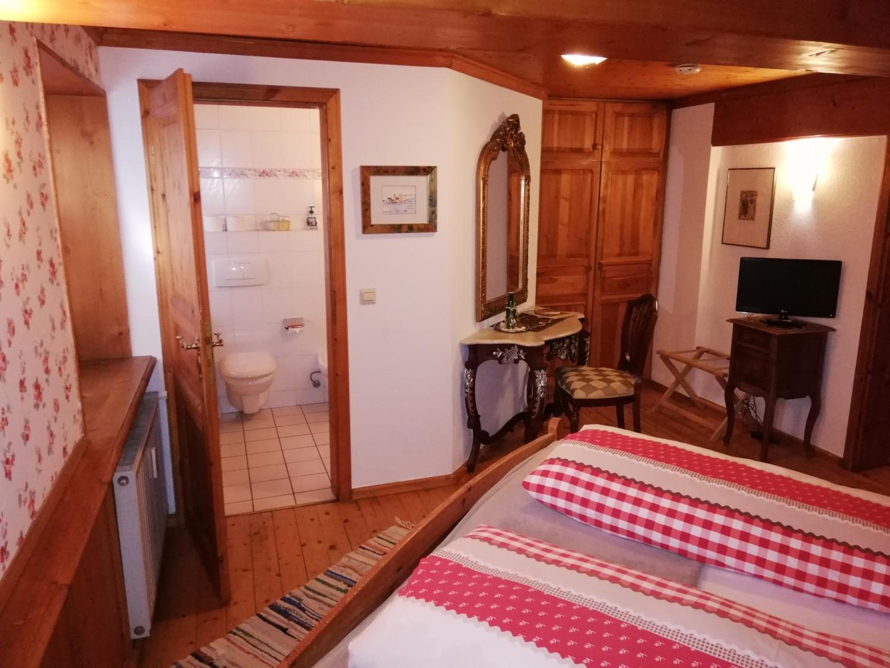 Double Room - Photo 1
