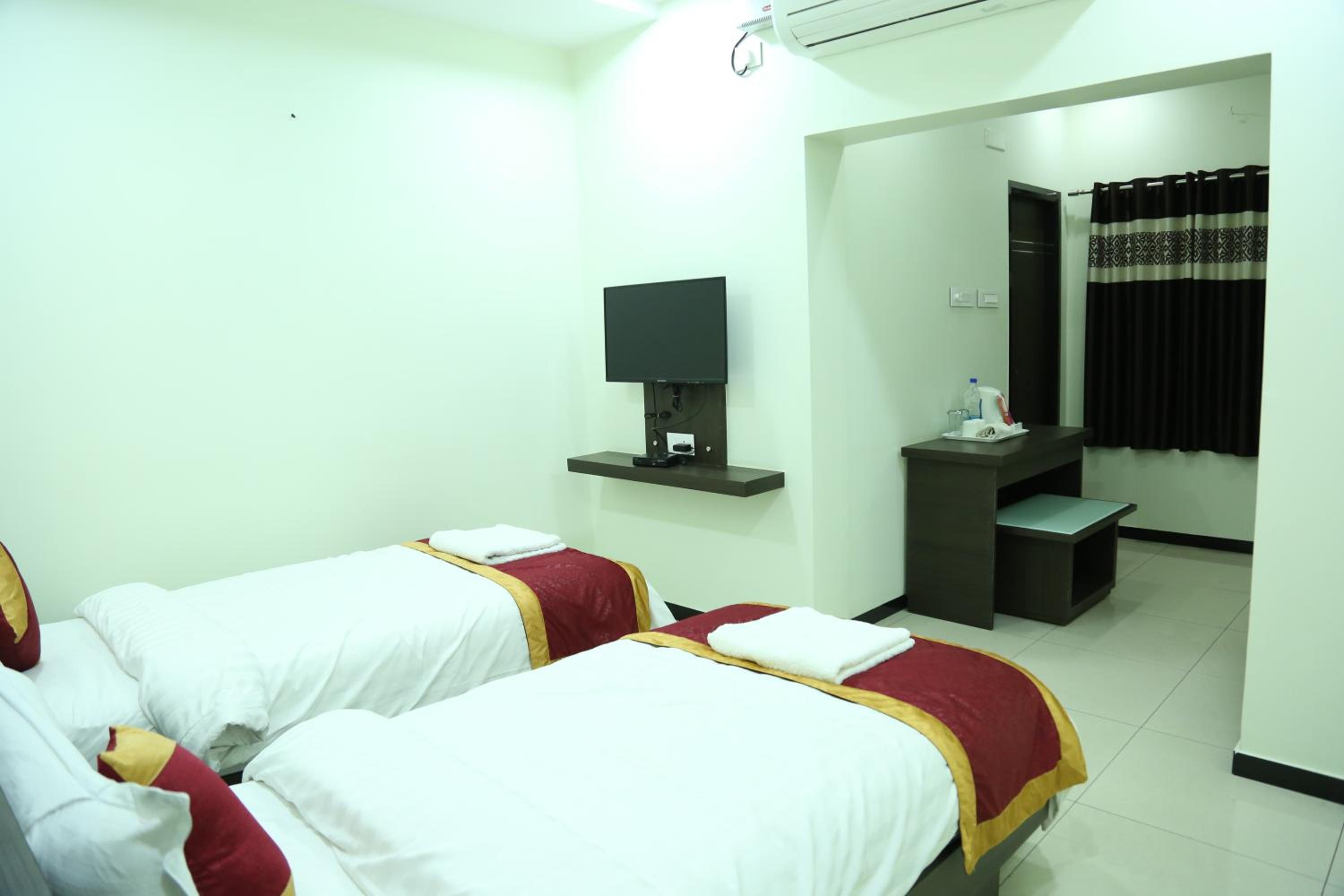 Deluxe Twin Room photo 3
