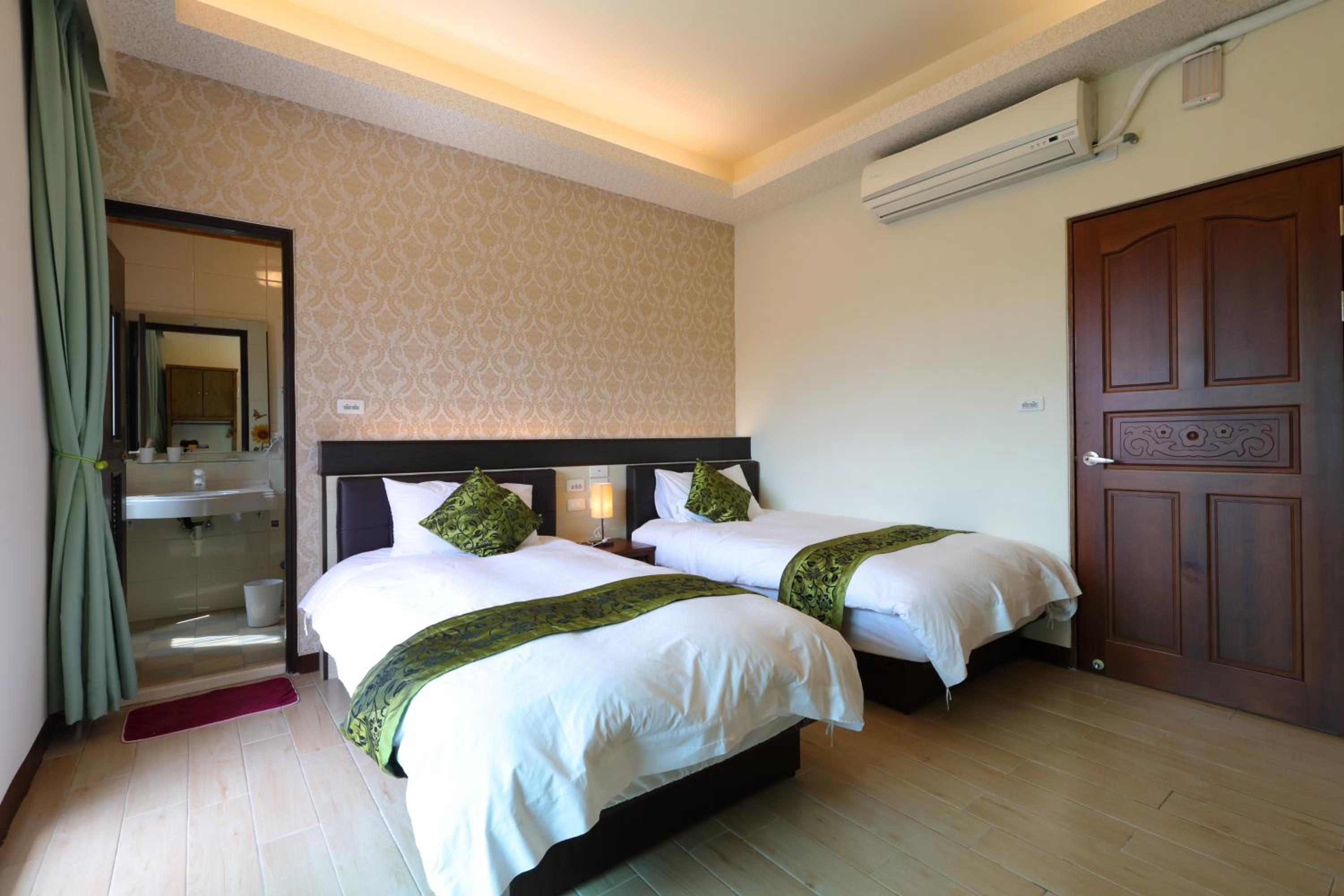 Twin Room With View photo 3