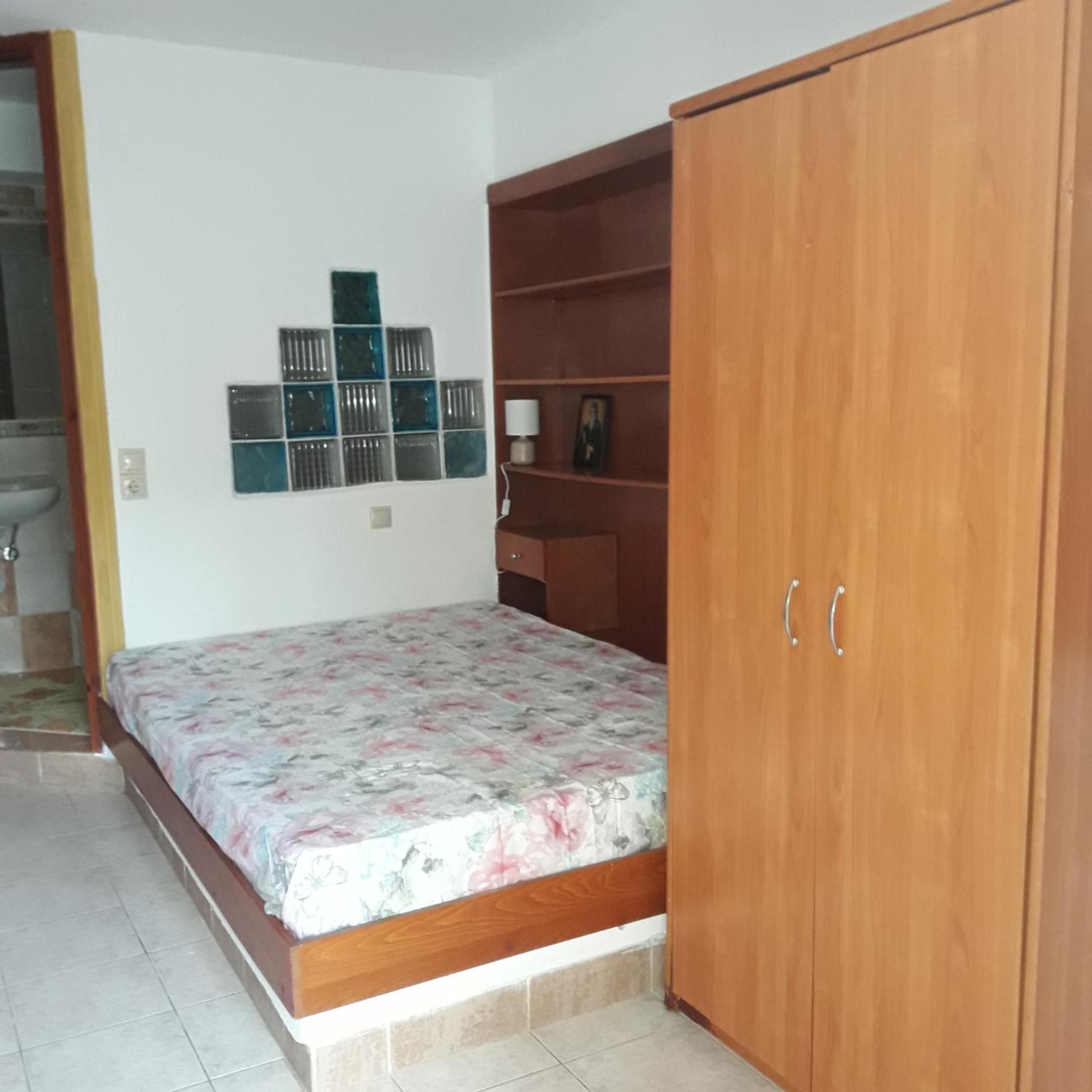 One-Bedroom Apartment - Photo 1