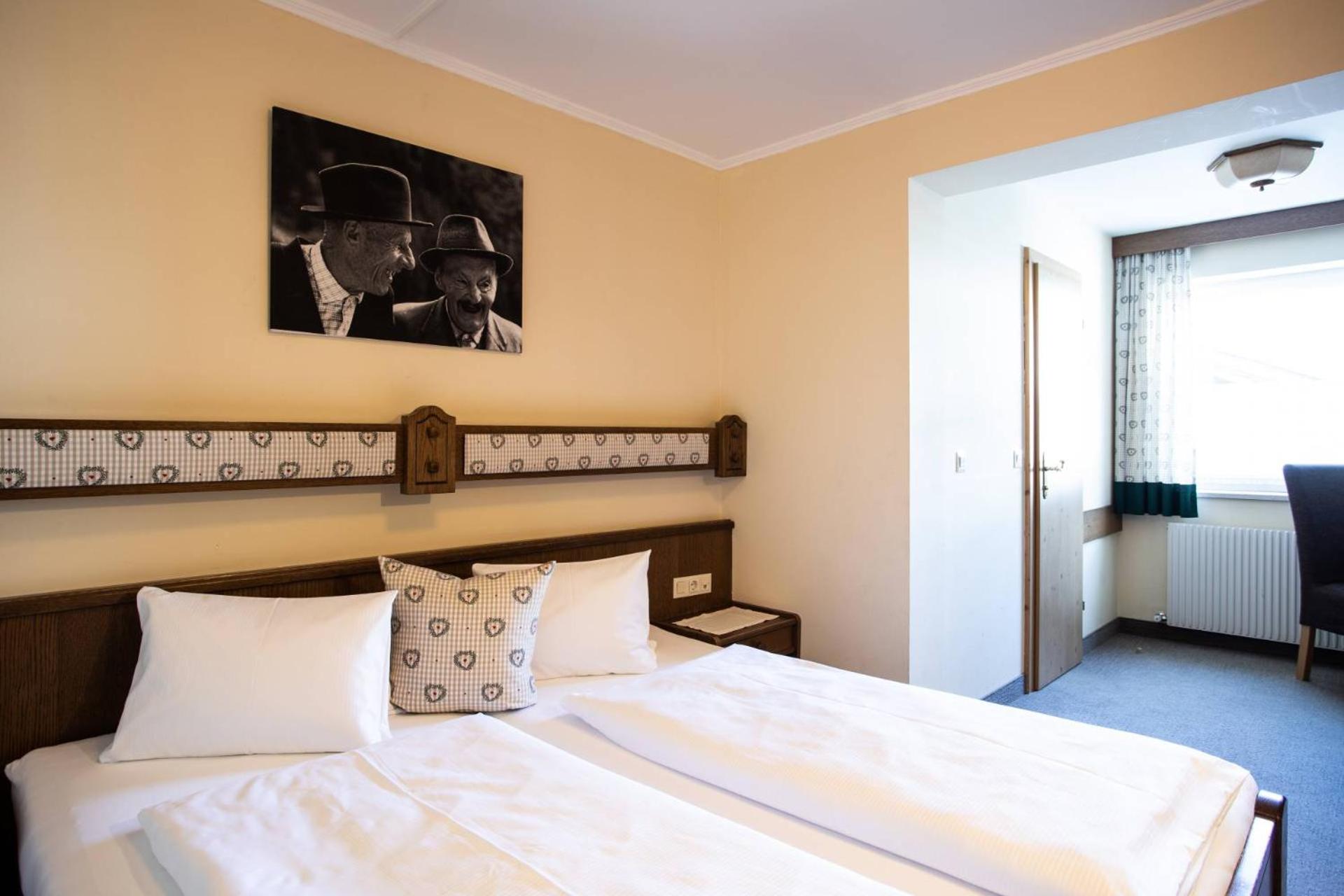Standard Double Room photo 2