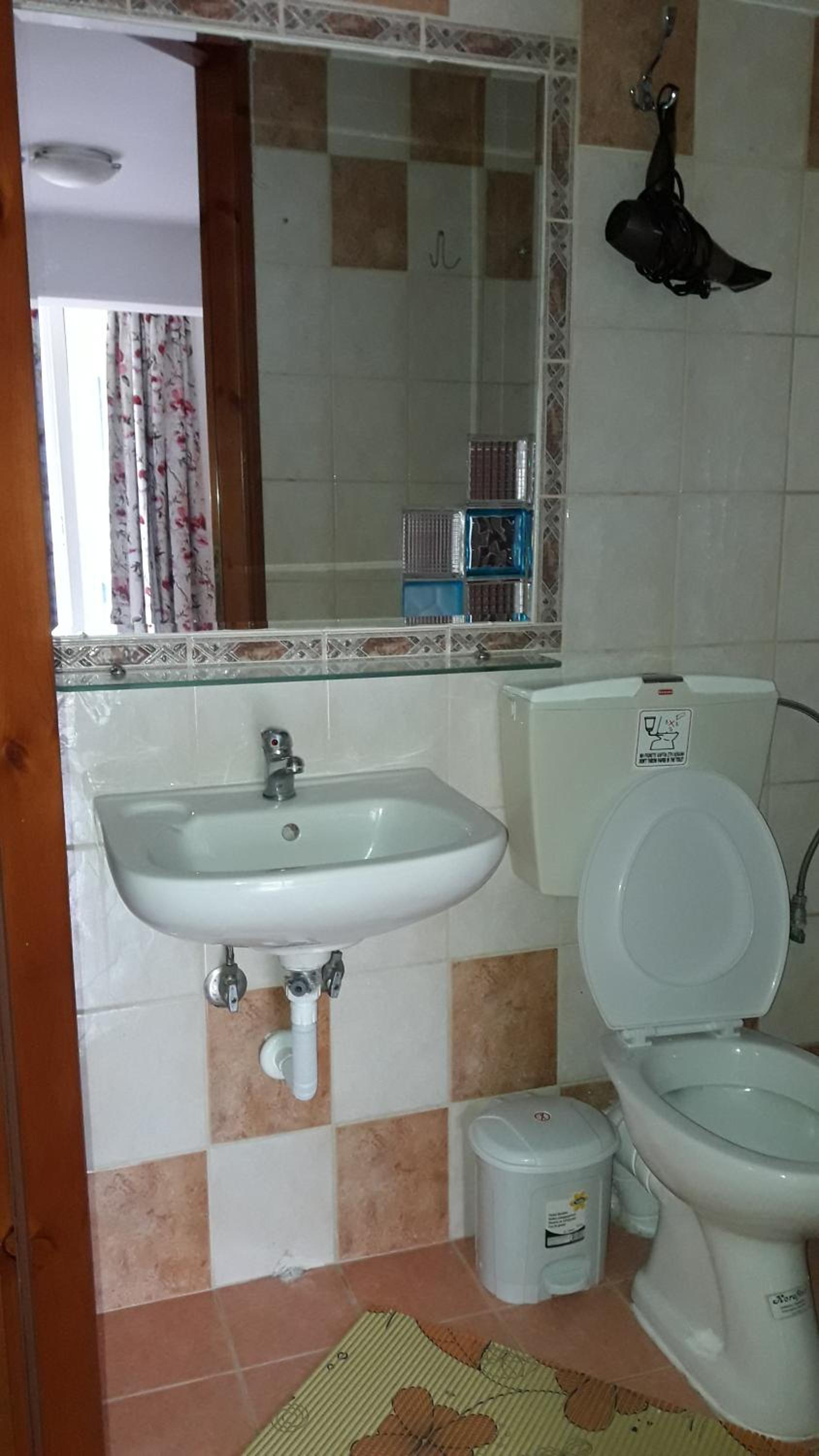 One-Bedroom Apartment - Photo 16