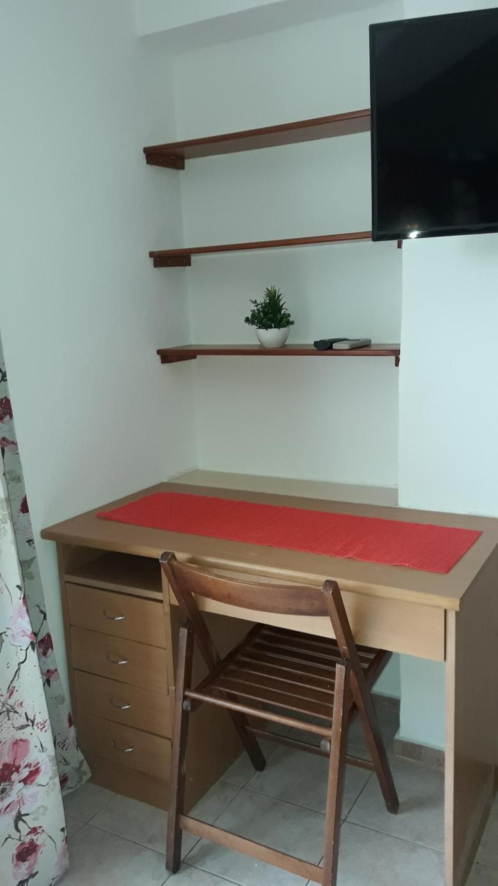 One-Bedroom Apartment - Photo 15