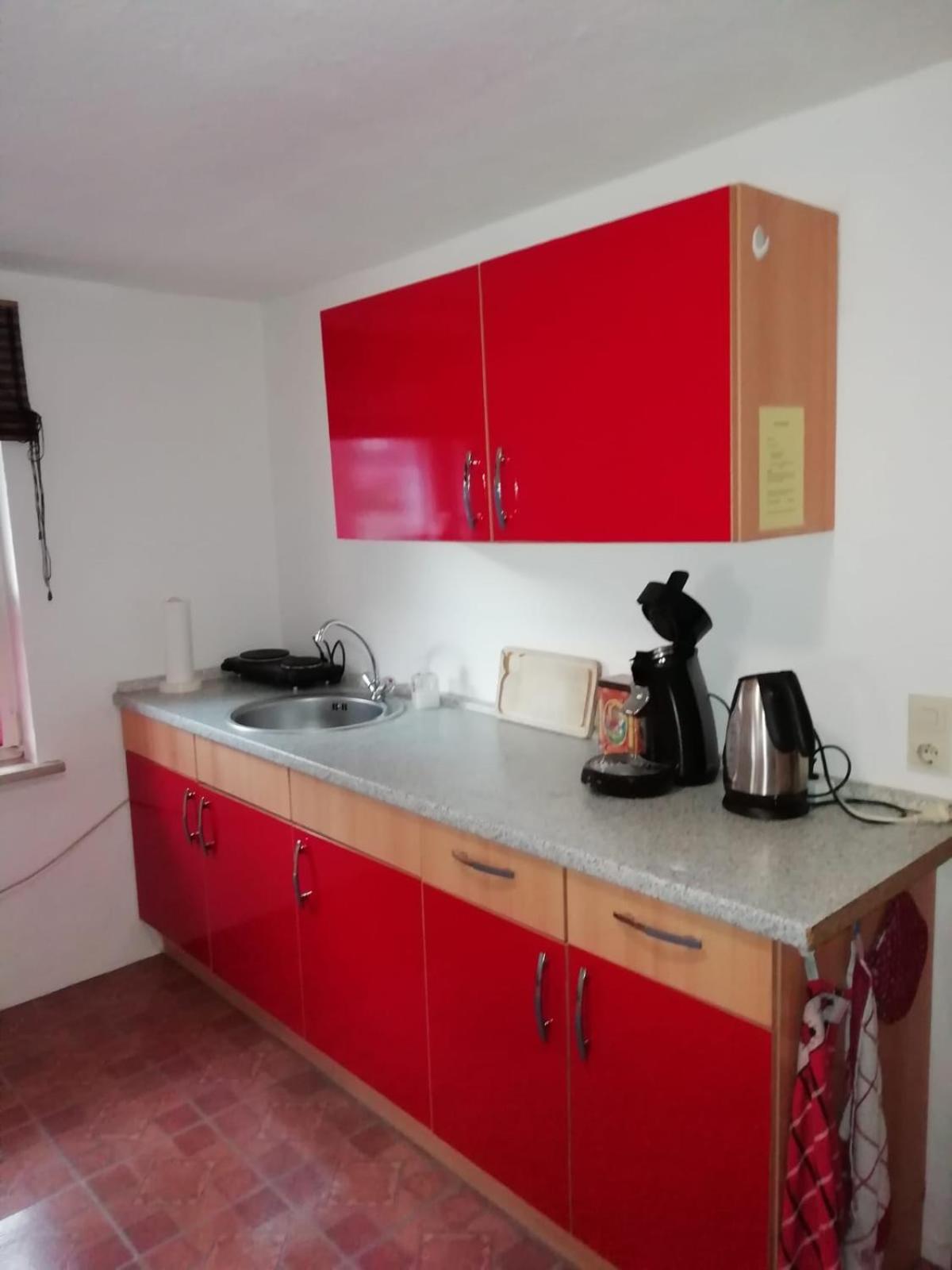 Apartment with Mountain View - Photo 4