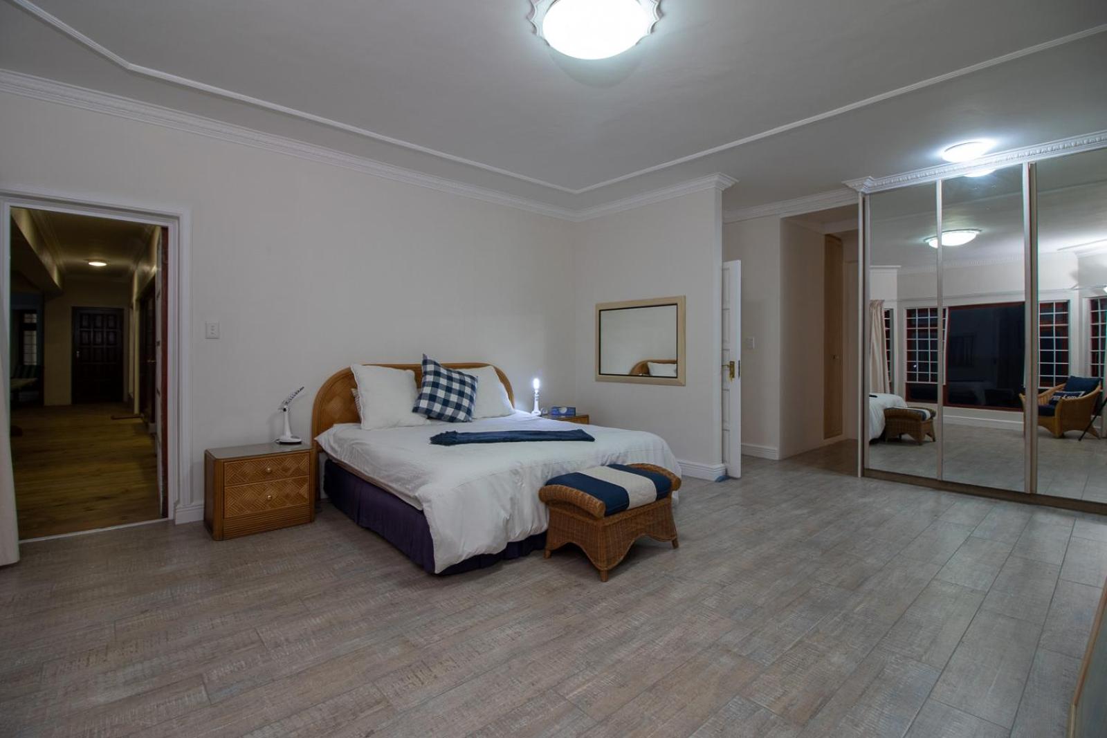 King Room with Sea View - Photo 3