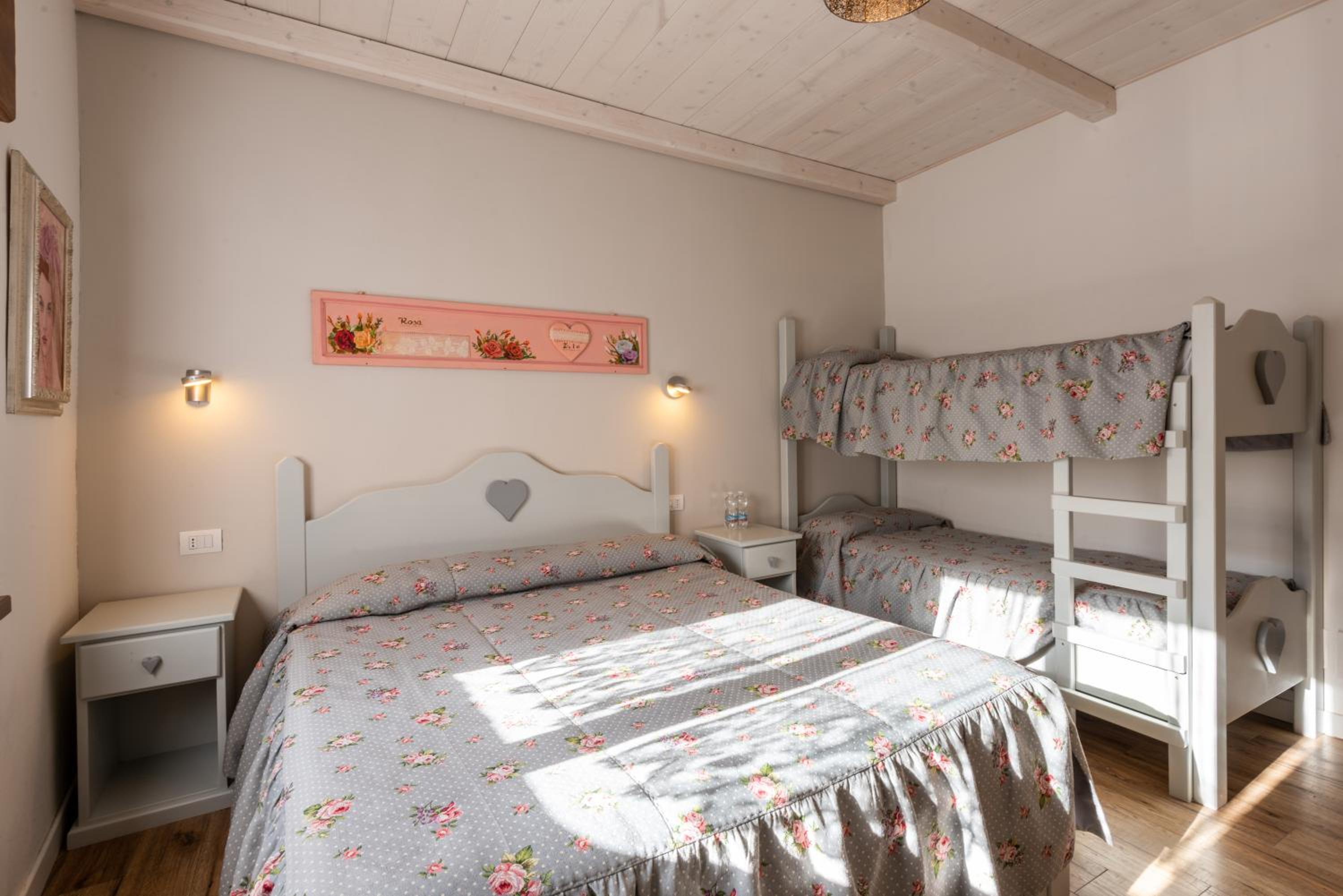 Quadruple Room - Photo 1