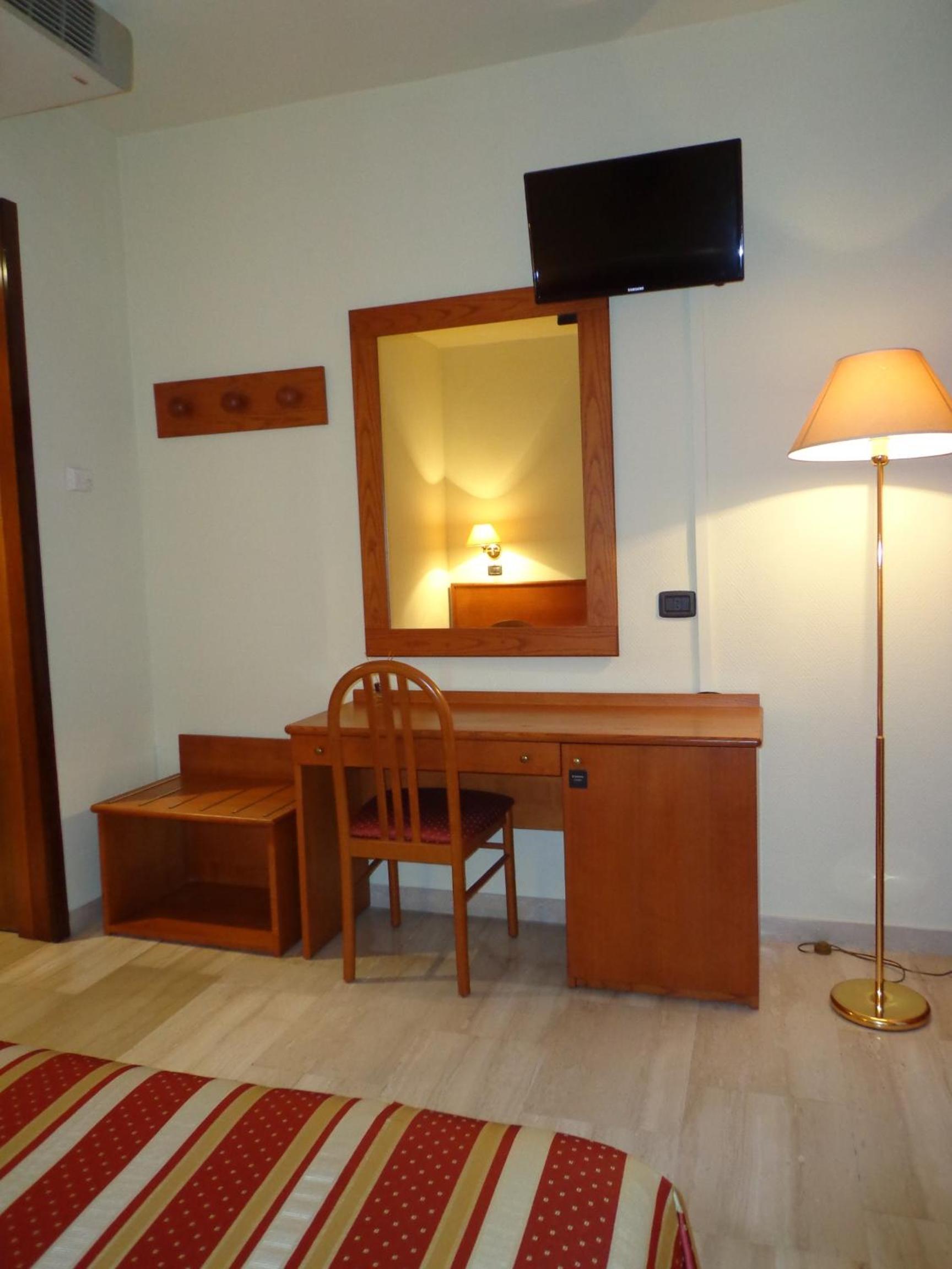 Classic Twin Room photo 1