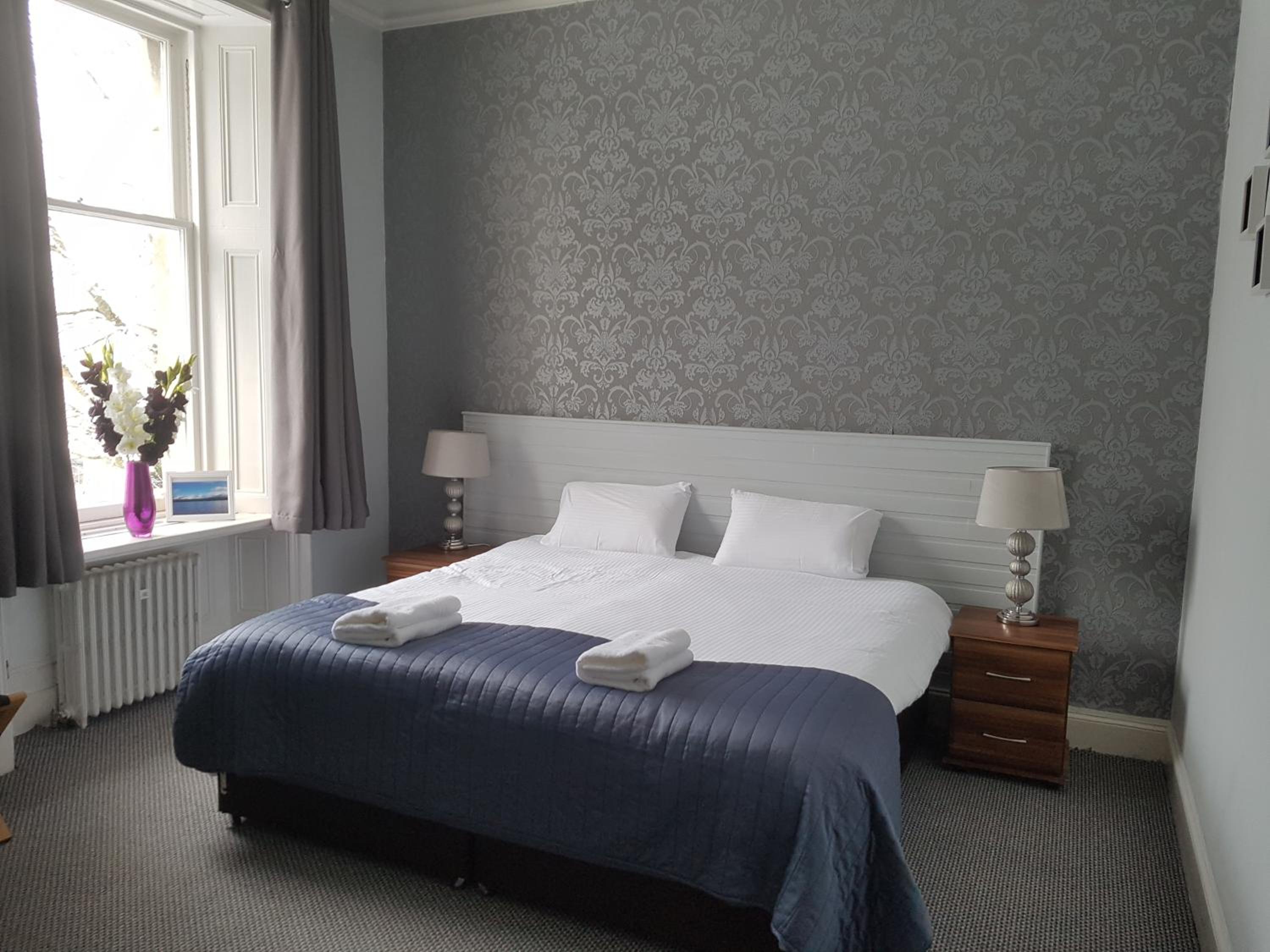 Double or Twin Room - Photo 17