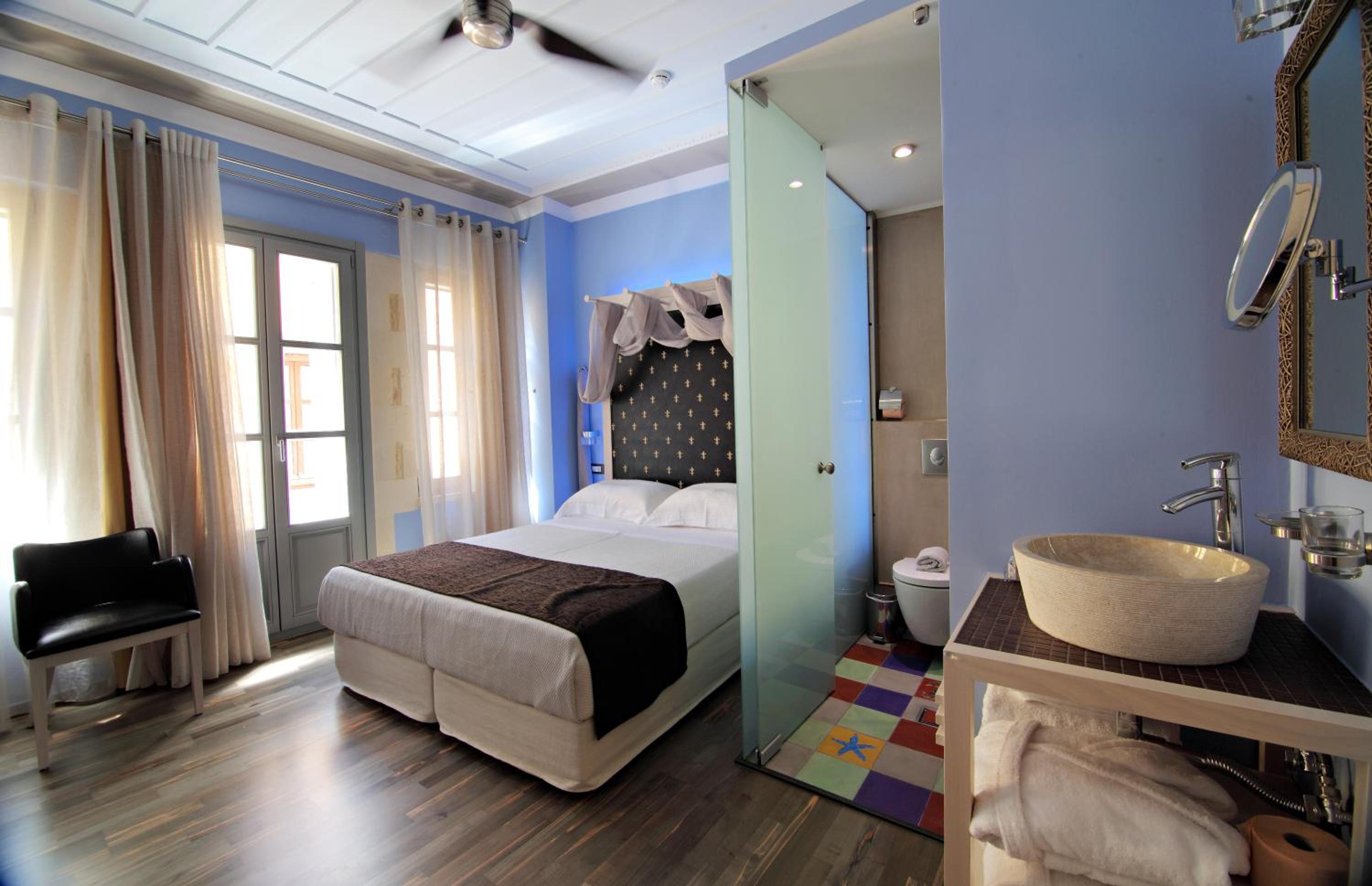 Deluxe Room - Photo 3