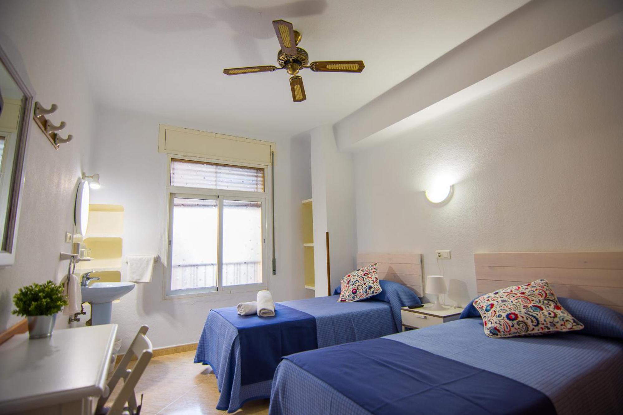 Habitación Doble o con Dos Camas con Baño Compartido