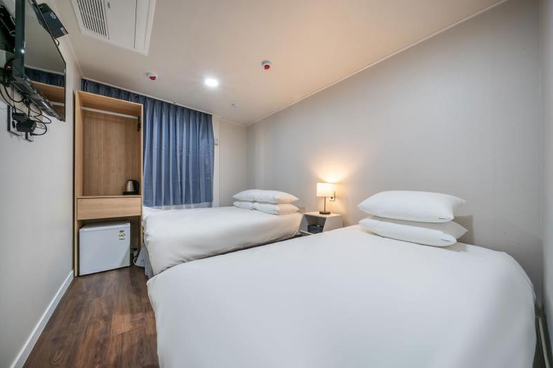 Triple Room - Photo 1