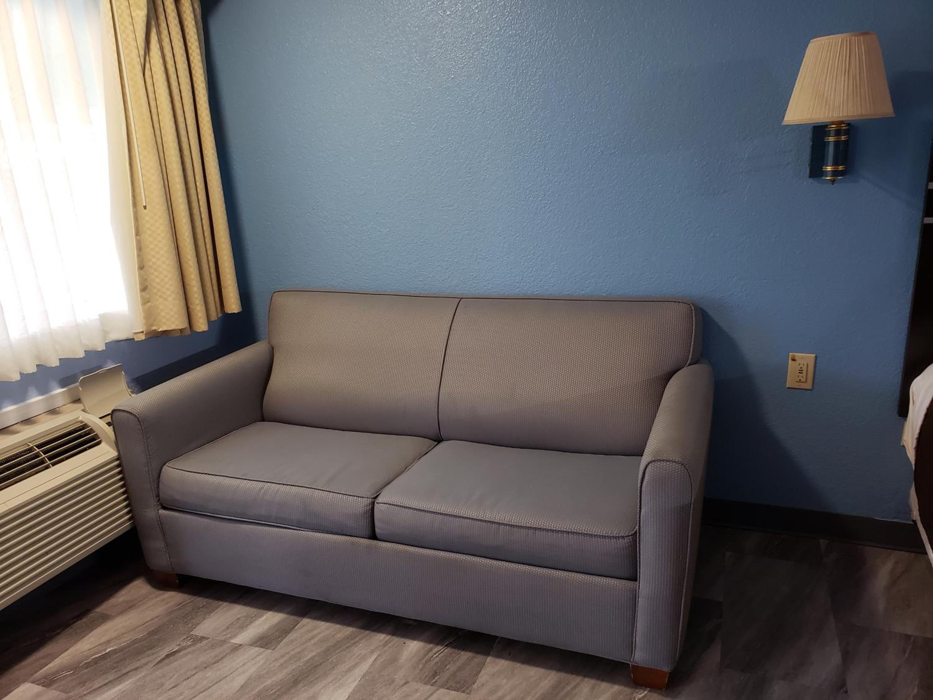 Deluxe King Room - Photo 4