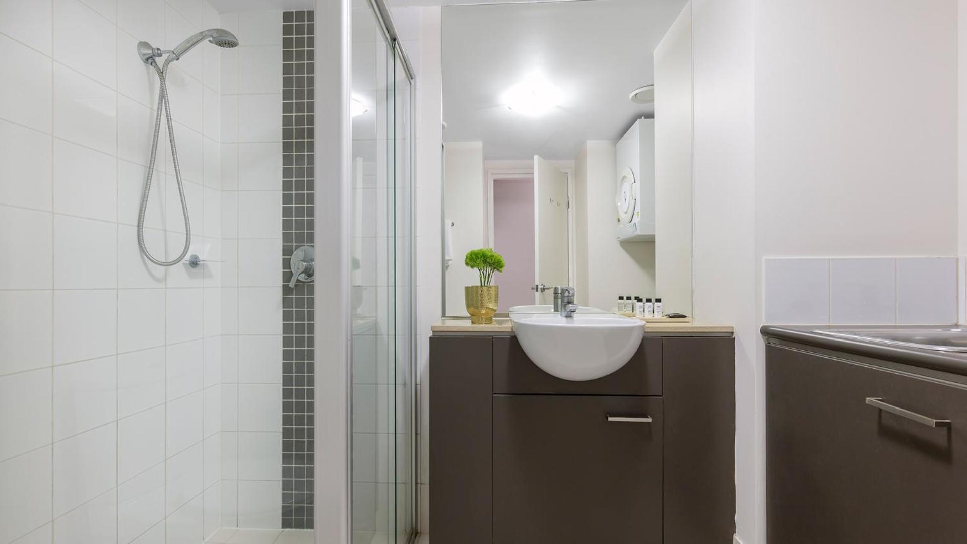 One-Bedroom Apartment - Photo 8