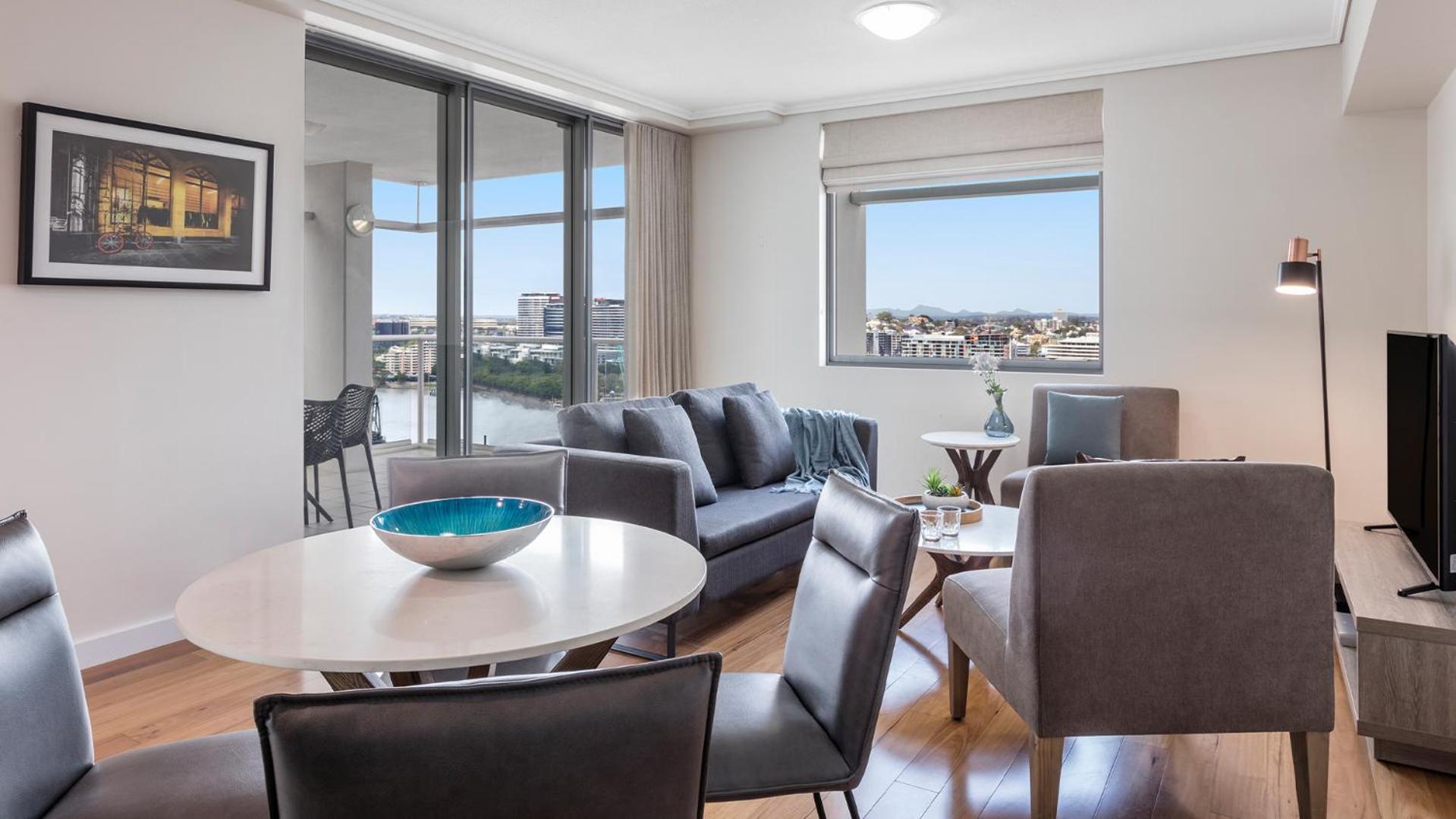 Two-Bedroom Apartment with River View - Photo 3