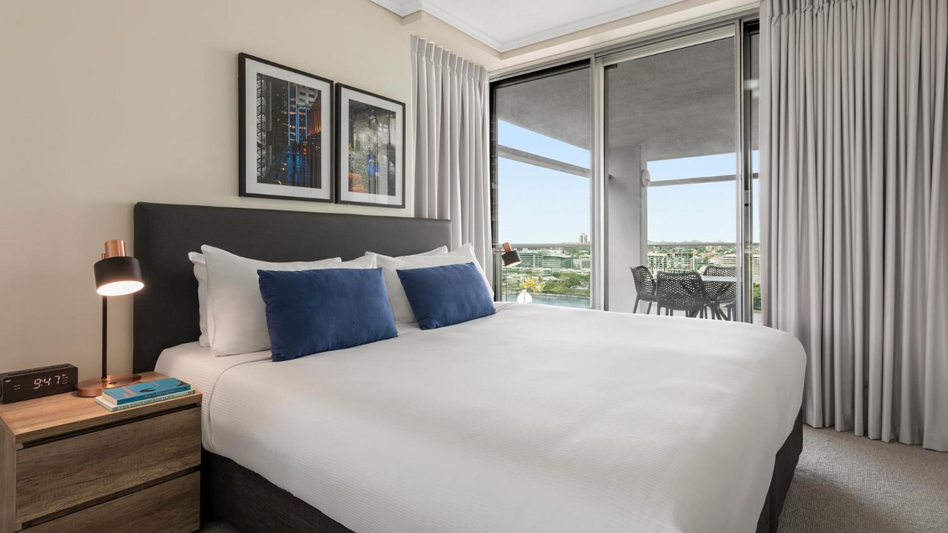 Two-Bedroom Apartment with River View - Photo 4