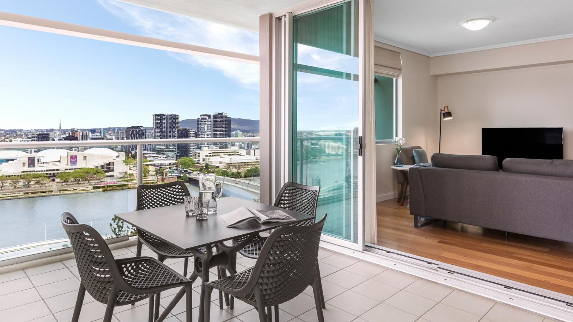 Two-Bedroom Apartment with River View - Photo 10
