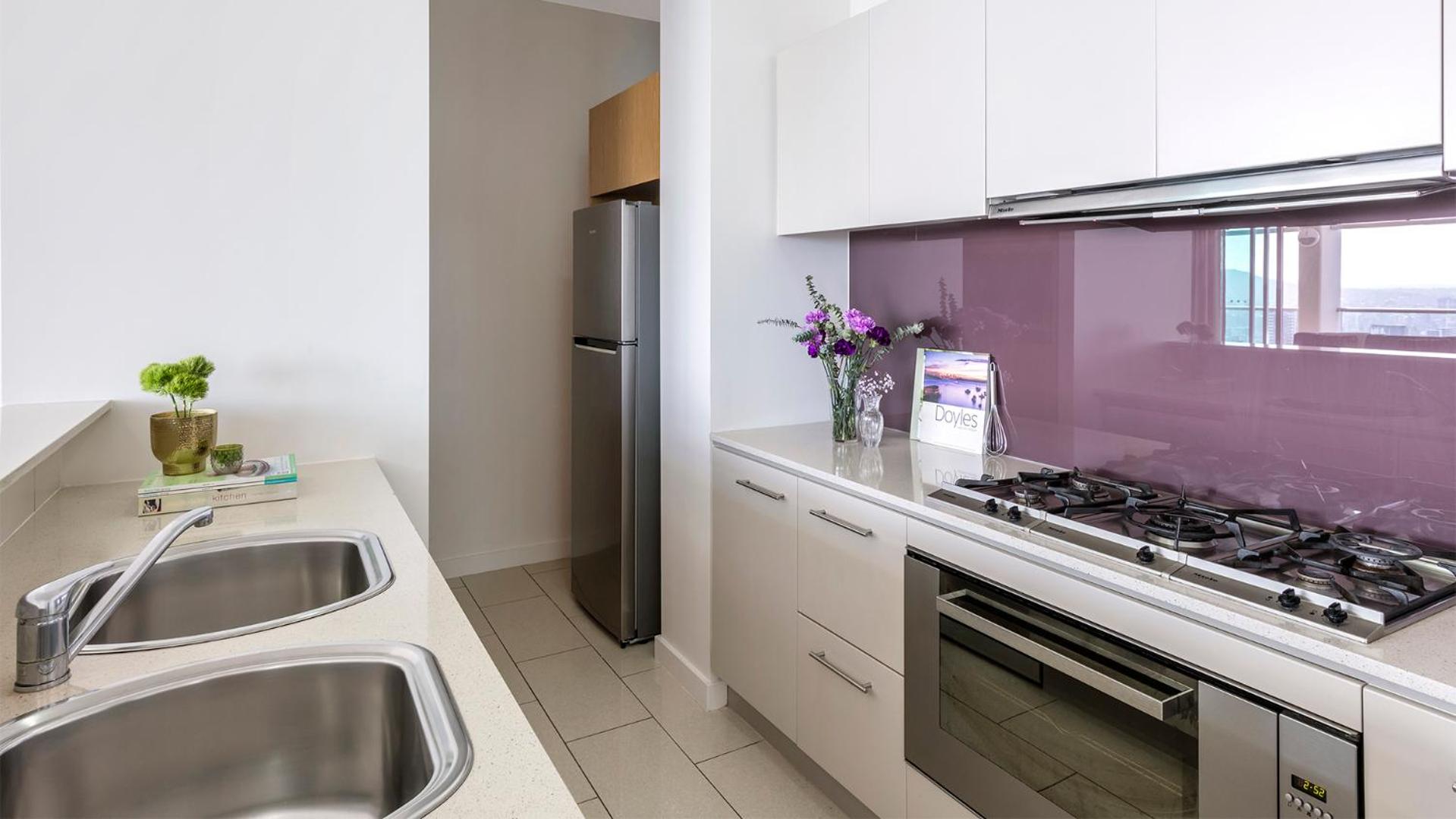 Three-Bedroom Apartment with River View - Photo 19