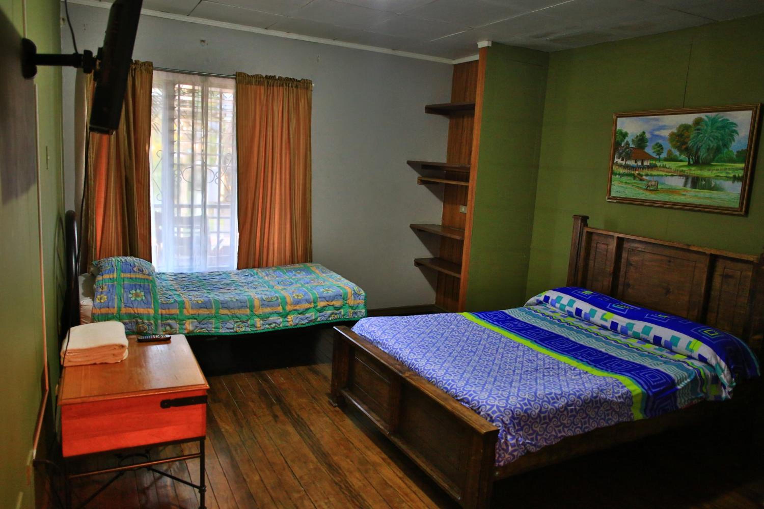 Triple Room with Private Bathroom photo 3
