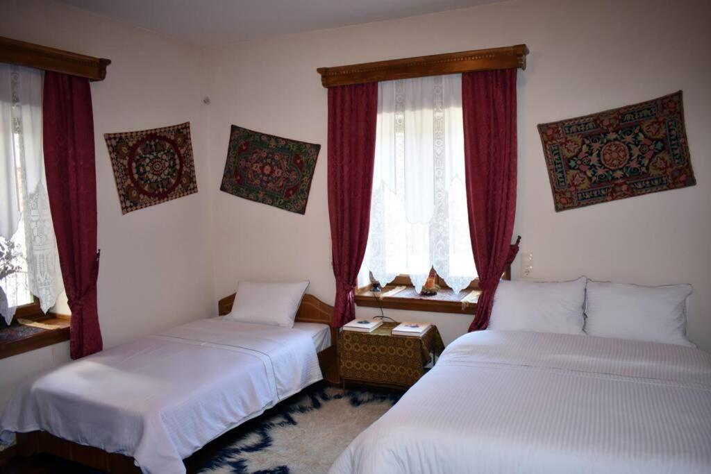 Three-Bedroom Apartment - Photo 17