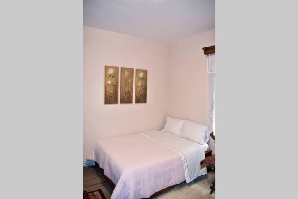 Three-Bedroom Apartment - Photo 13