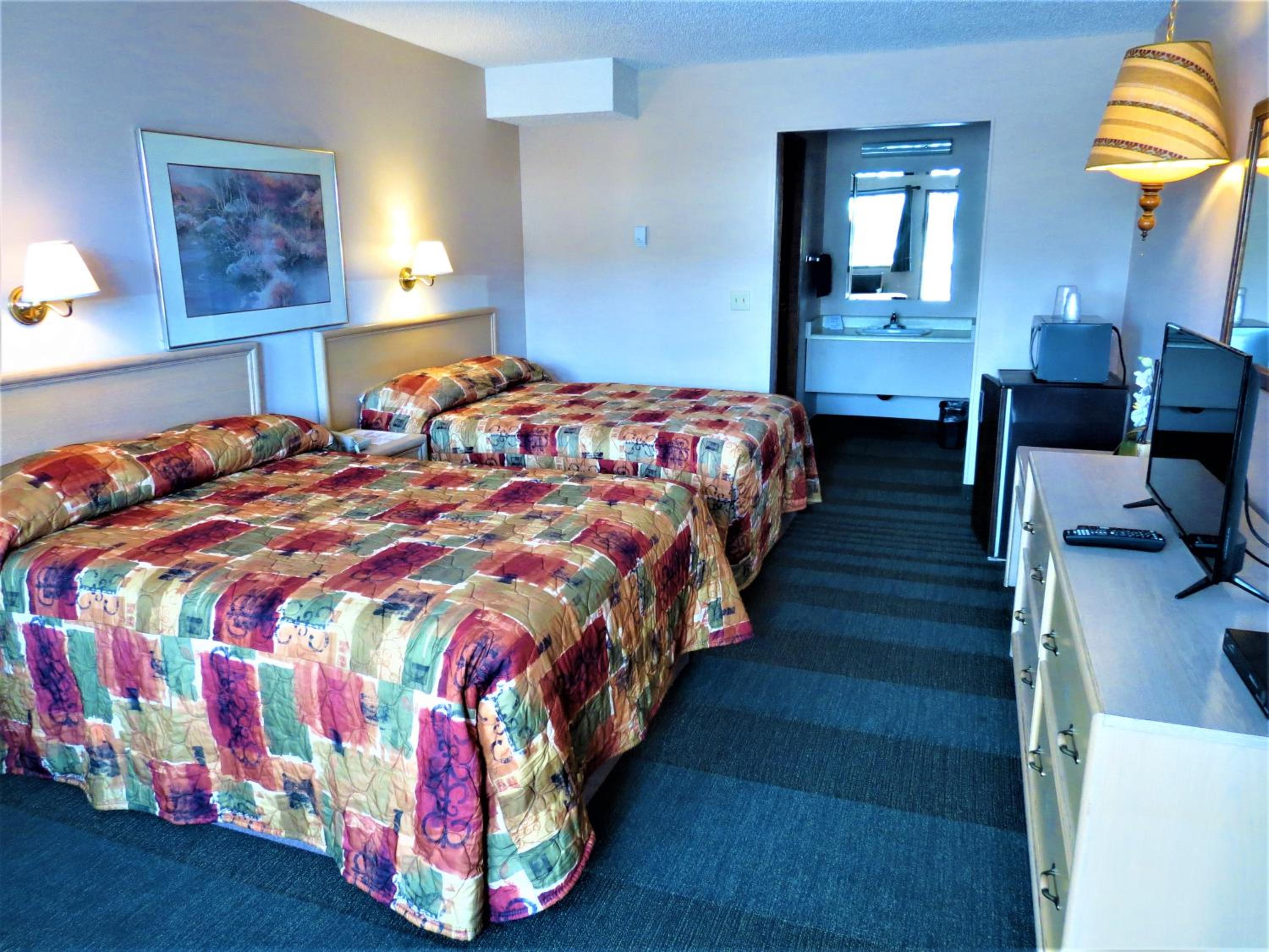 Classic Quadruple Room - Photo 19