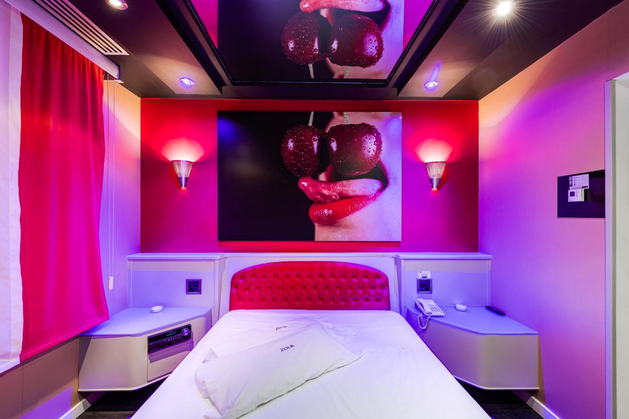 Suite with Spa Bath photo 2