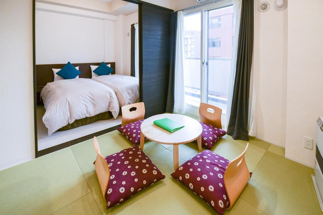 One-Bedroom Apartment - Photo 1