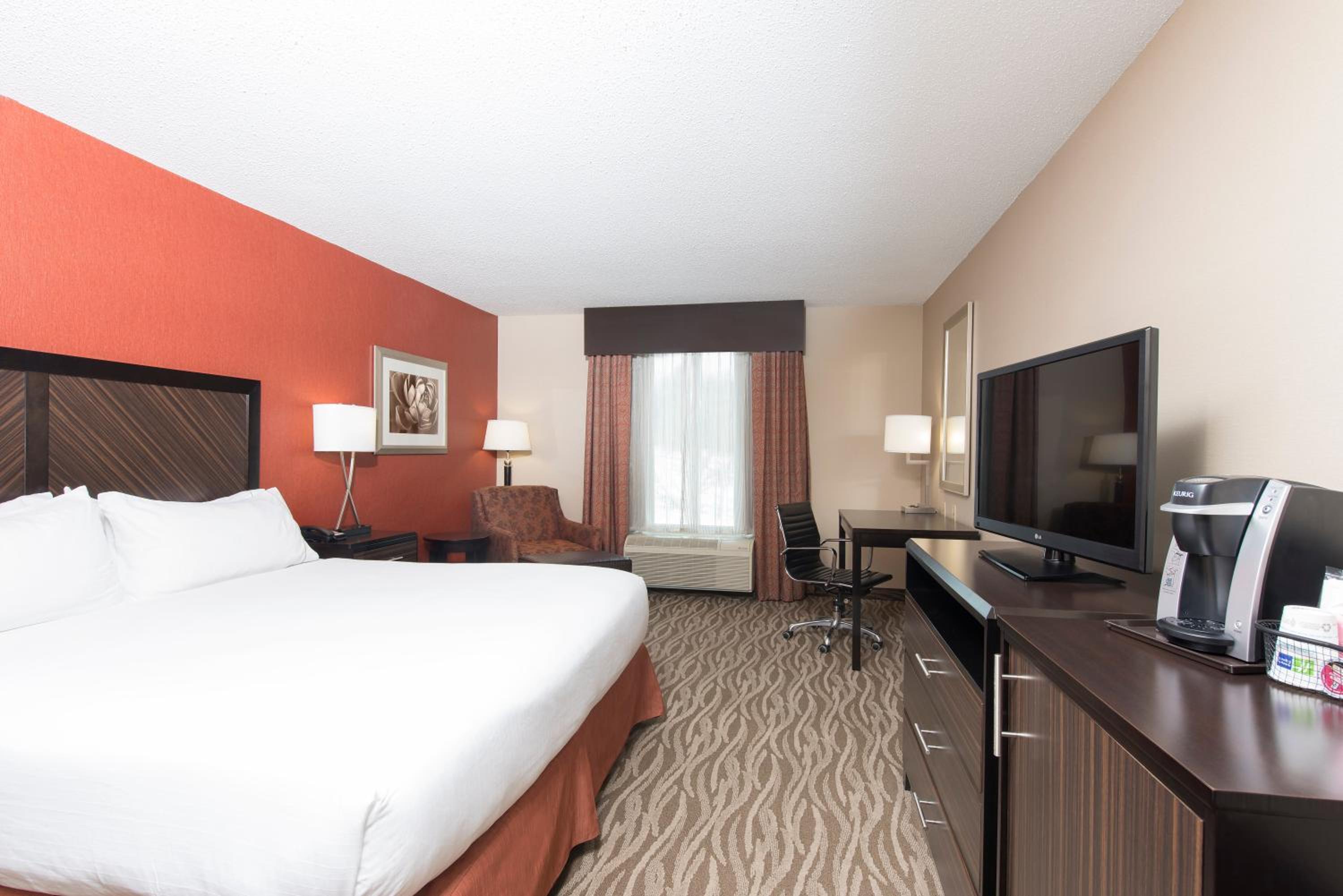 Standard King Room - Photo 1