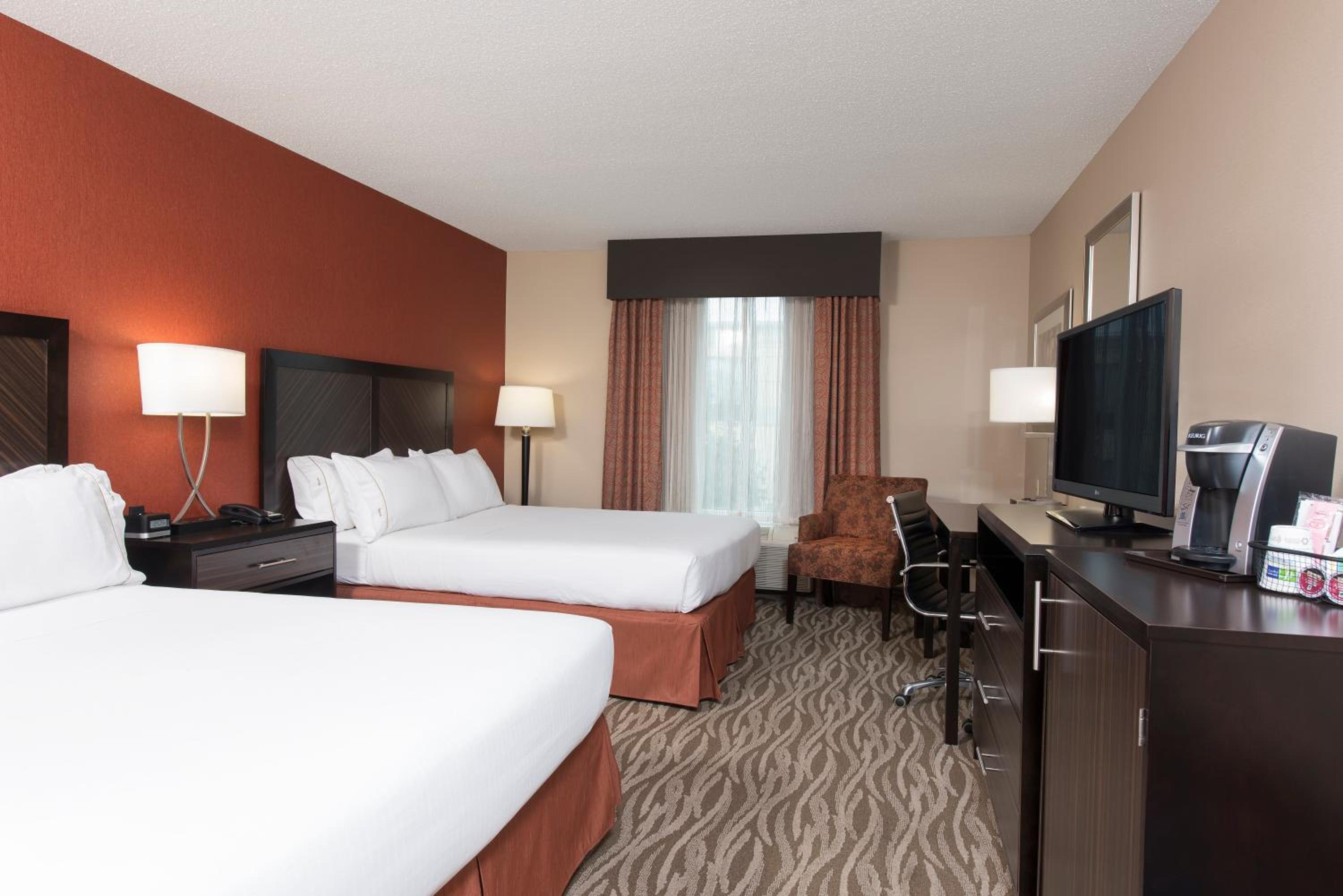 Standard Room with Two Queen Beds - Photo 1