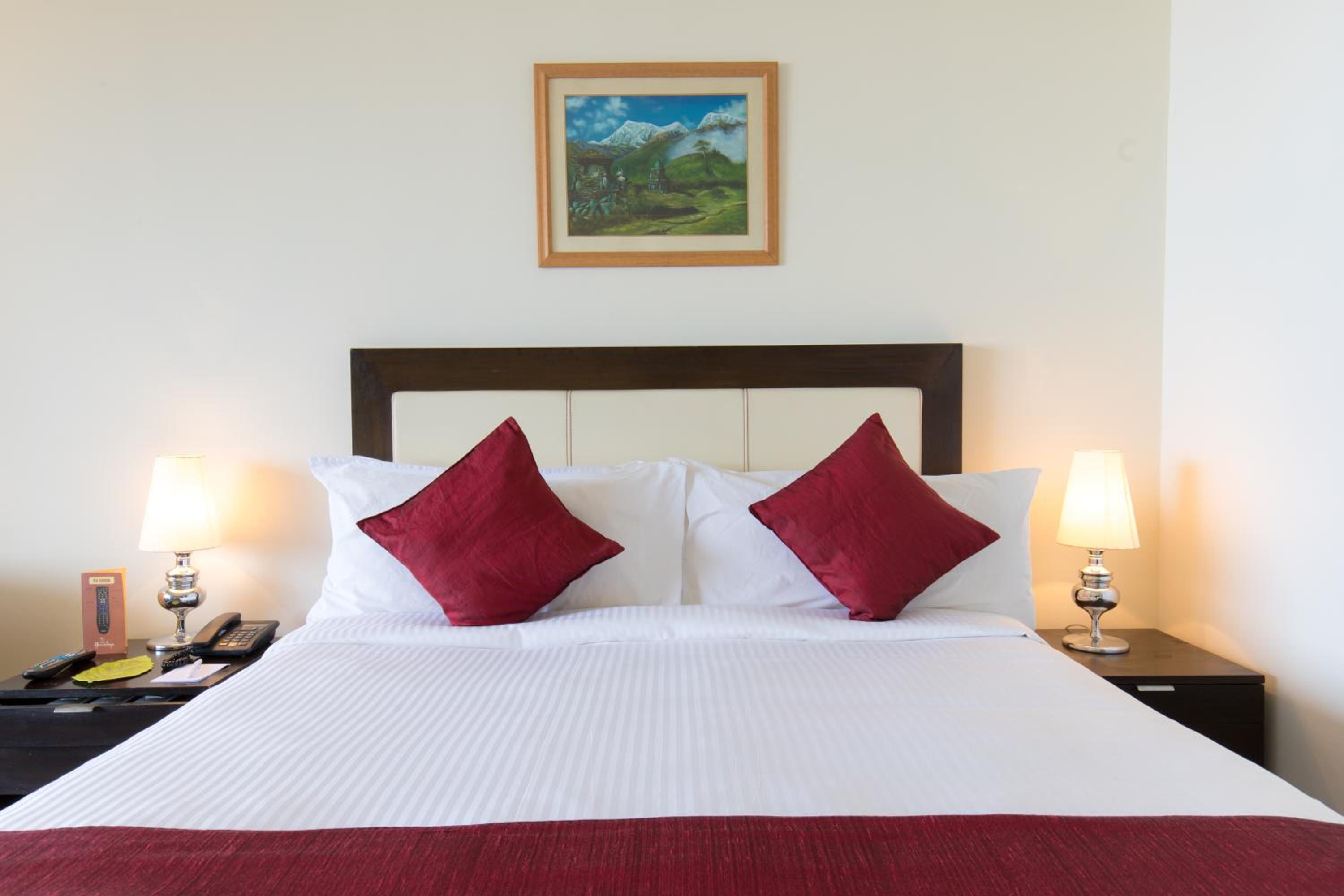 Deluxe King Or Twin Room with Bathtub
