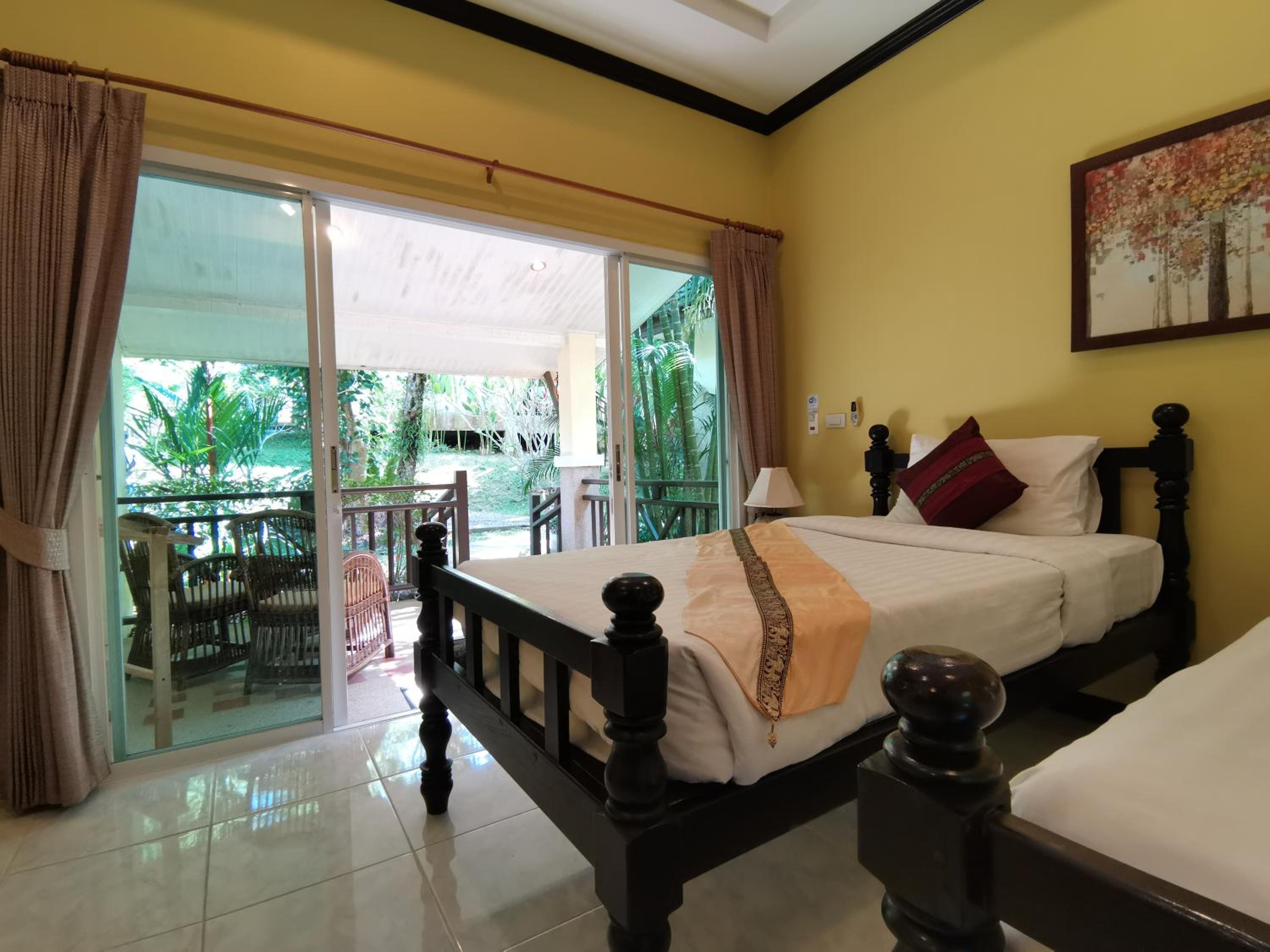 Villa with Garden View