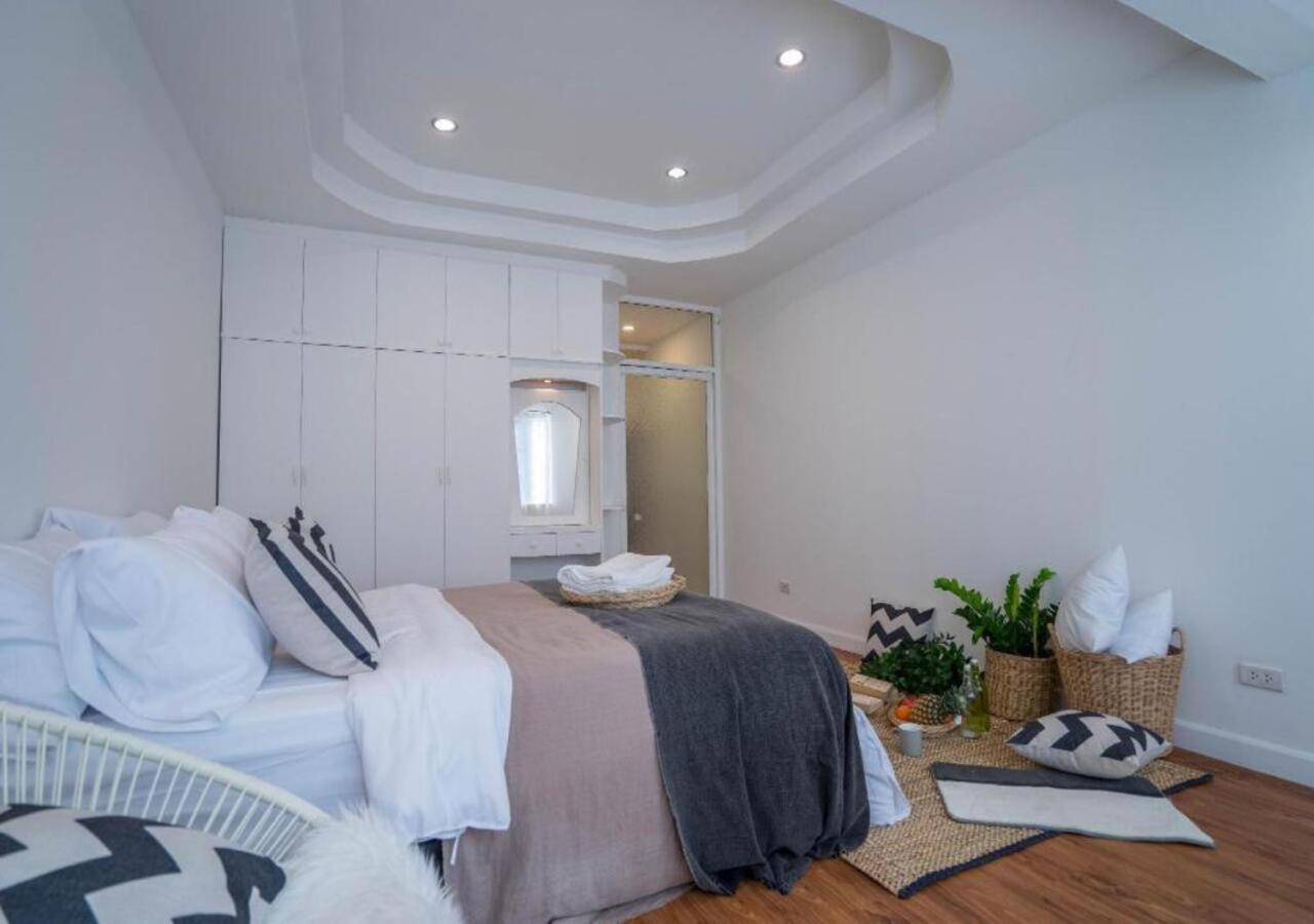 Three-Bedroom Townhouse - Photo 15