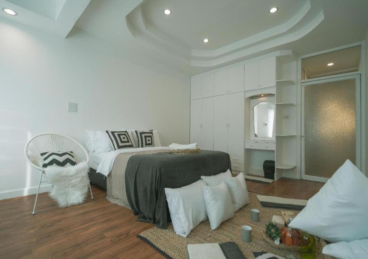 Three-Bedroom Townhouse - Photo 14