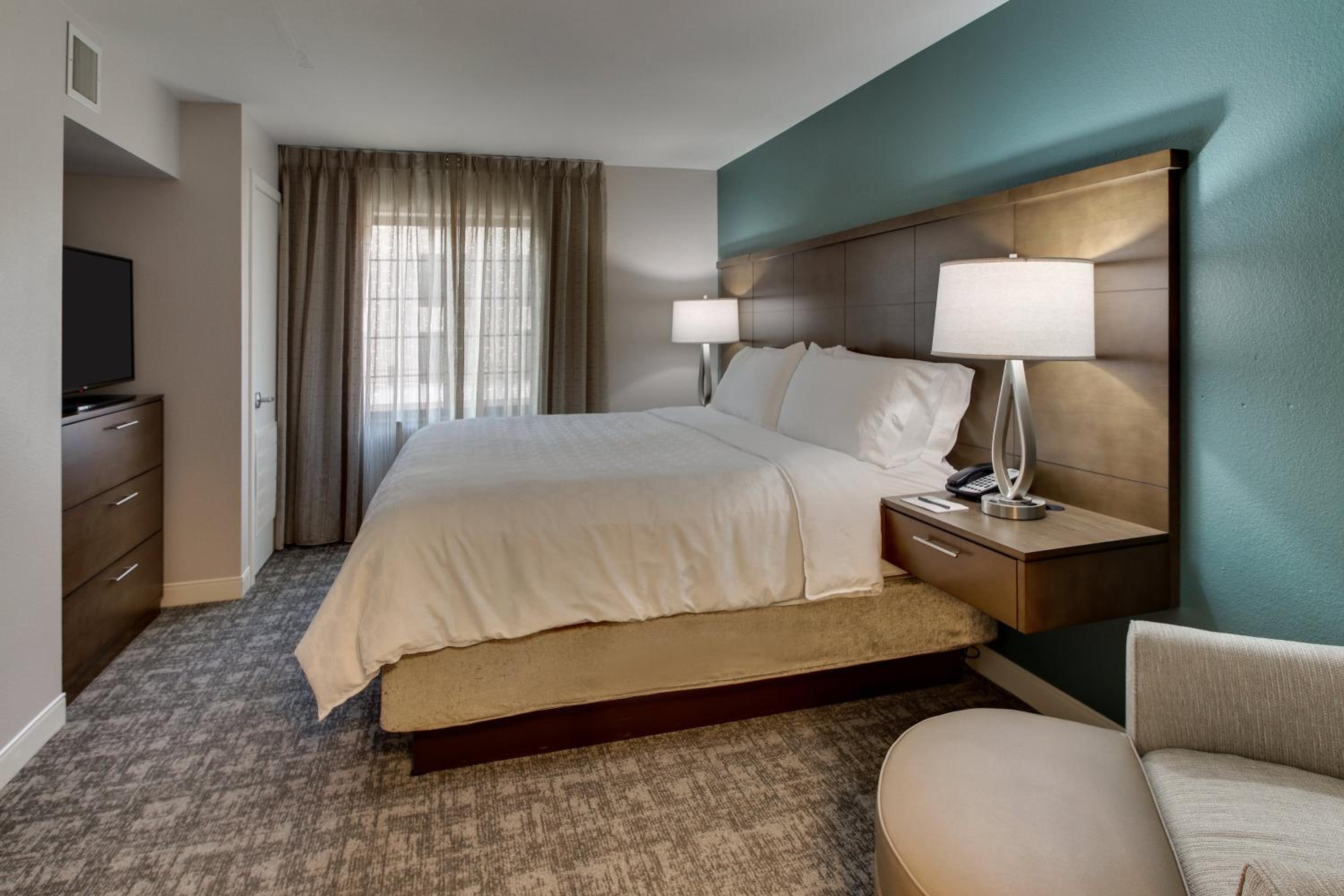 One-Bedroom King Suite - Photo 2