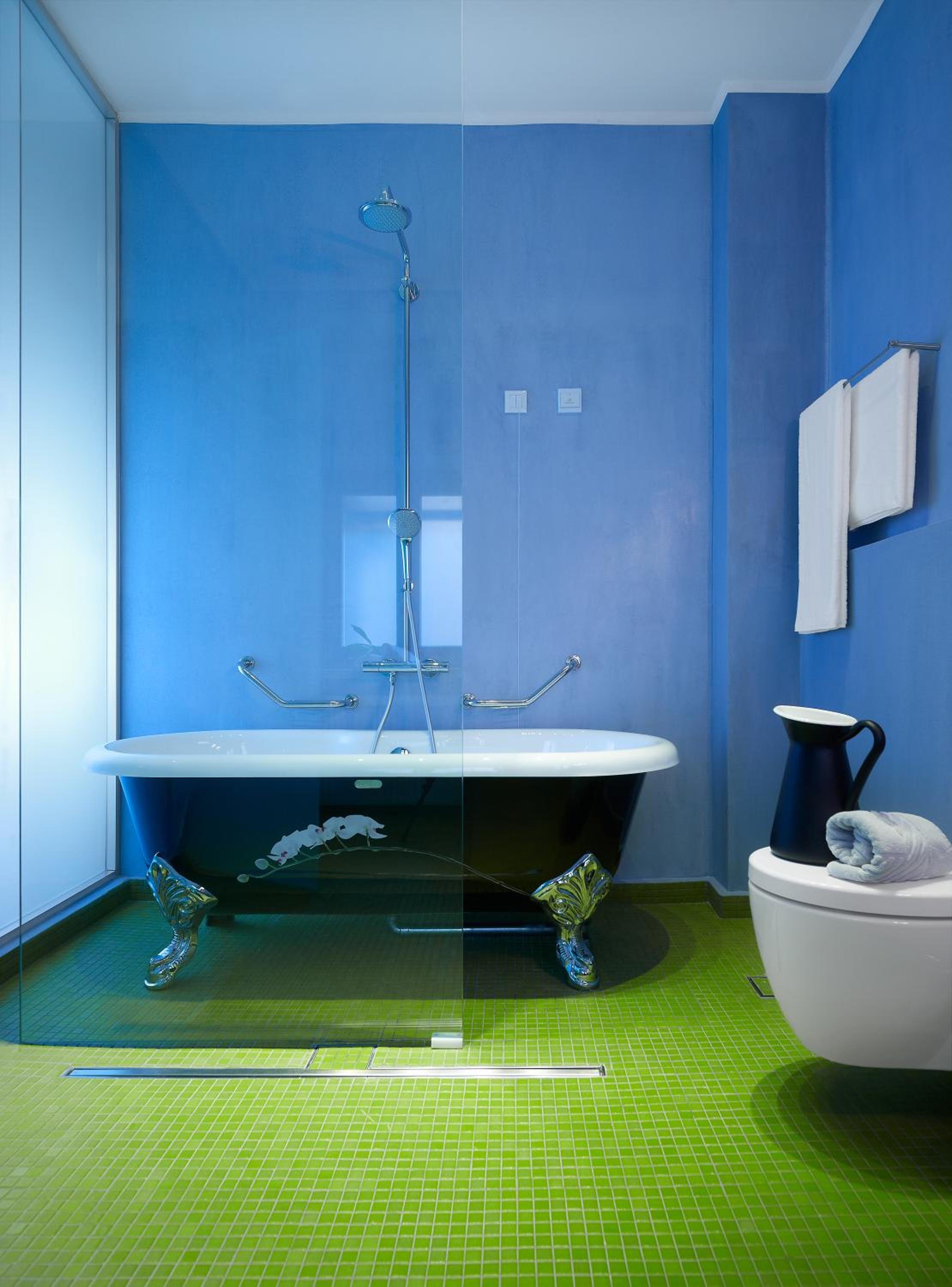One-Bedroom Suite - Photo 10