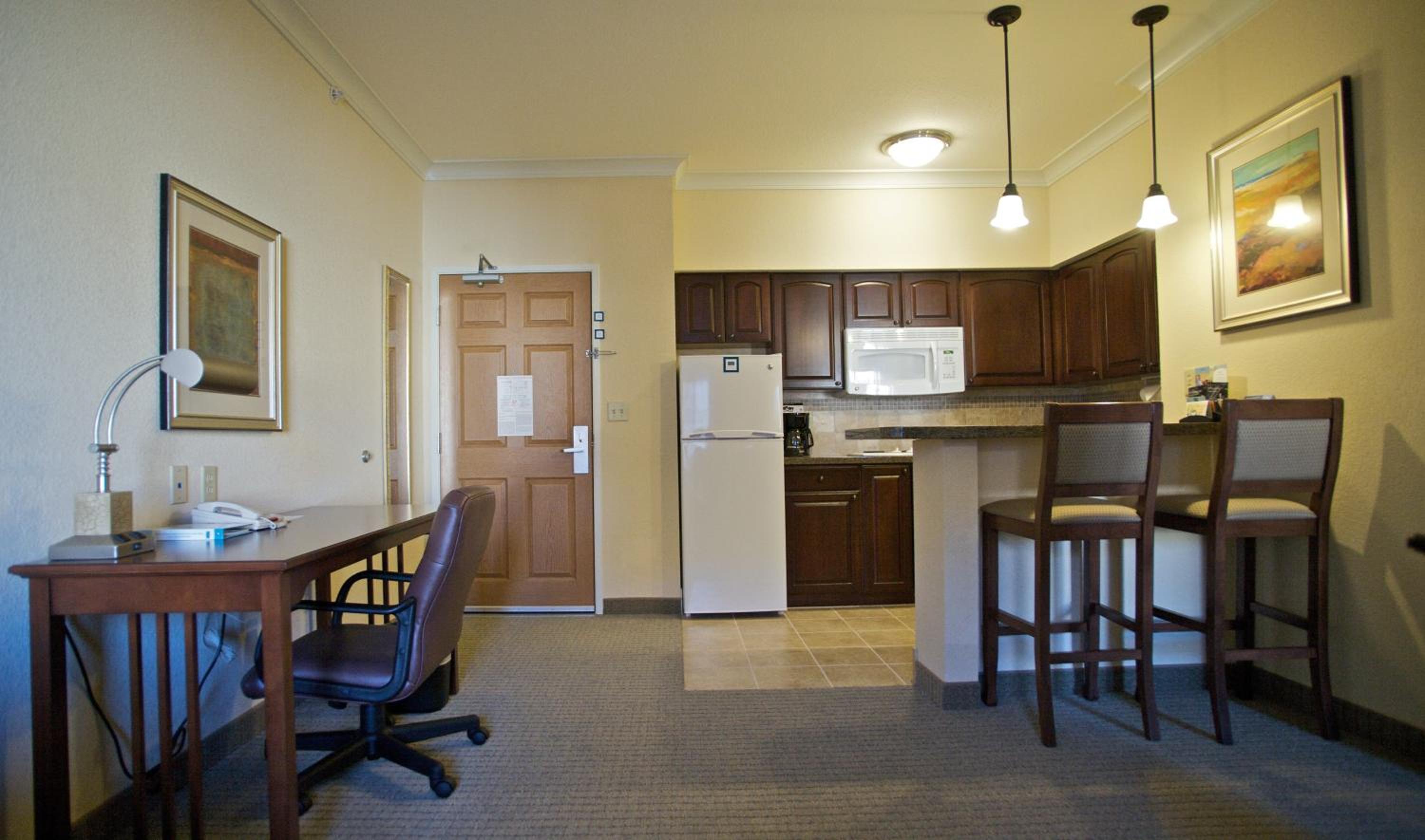 Studio Suite - Photo 1