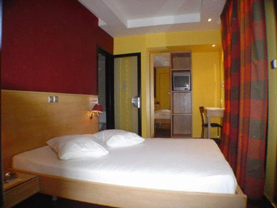 Economy Double Room - Day Use / Not Overnight Stay (9 Hours)