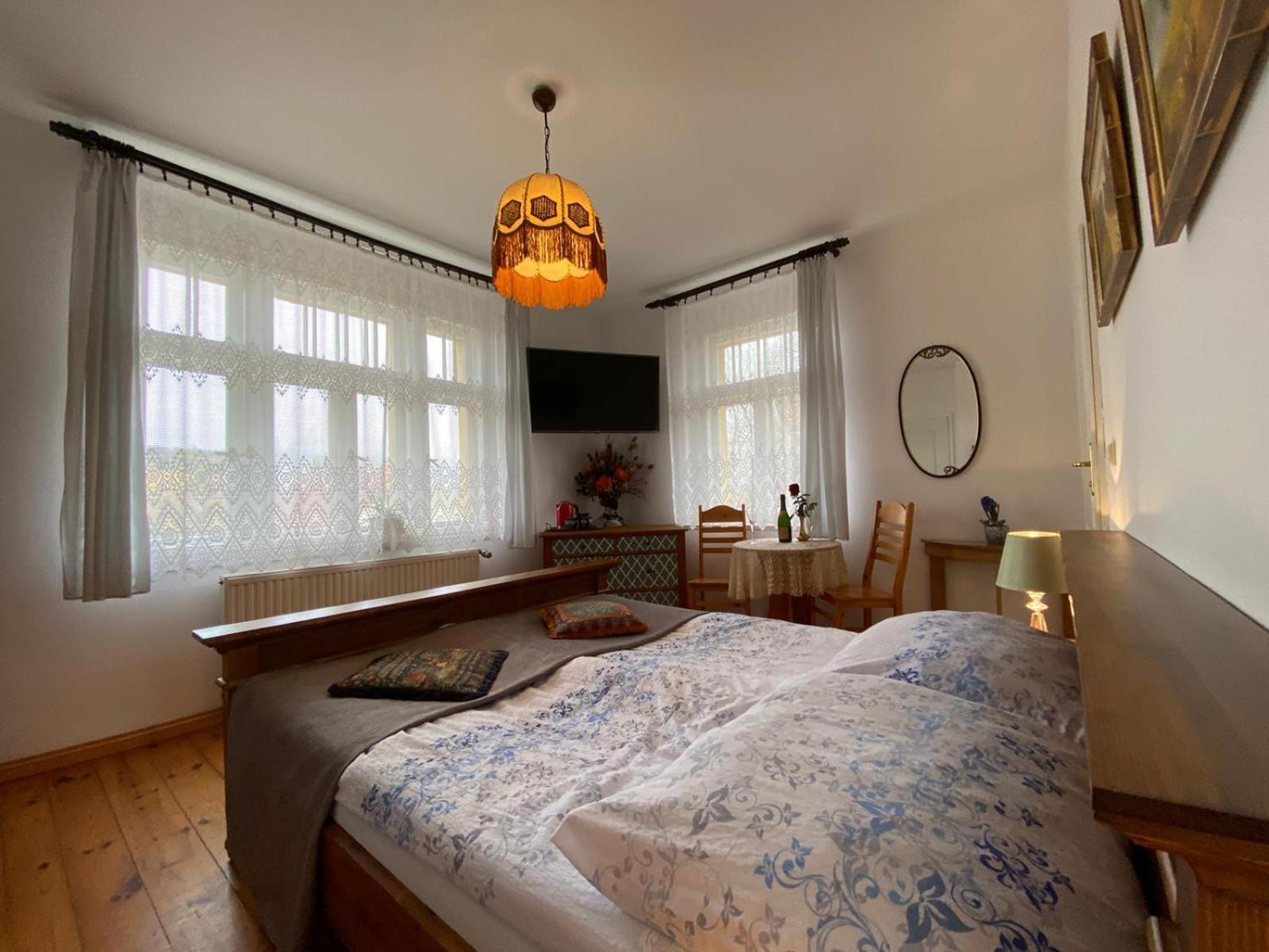Deluxe Double Room with Shower photo 2
