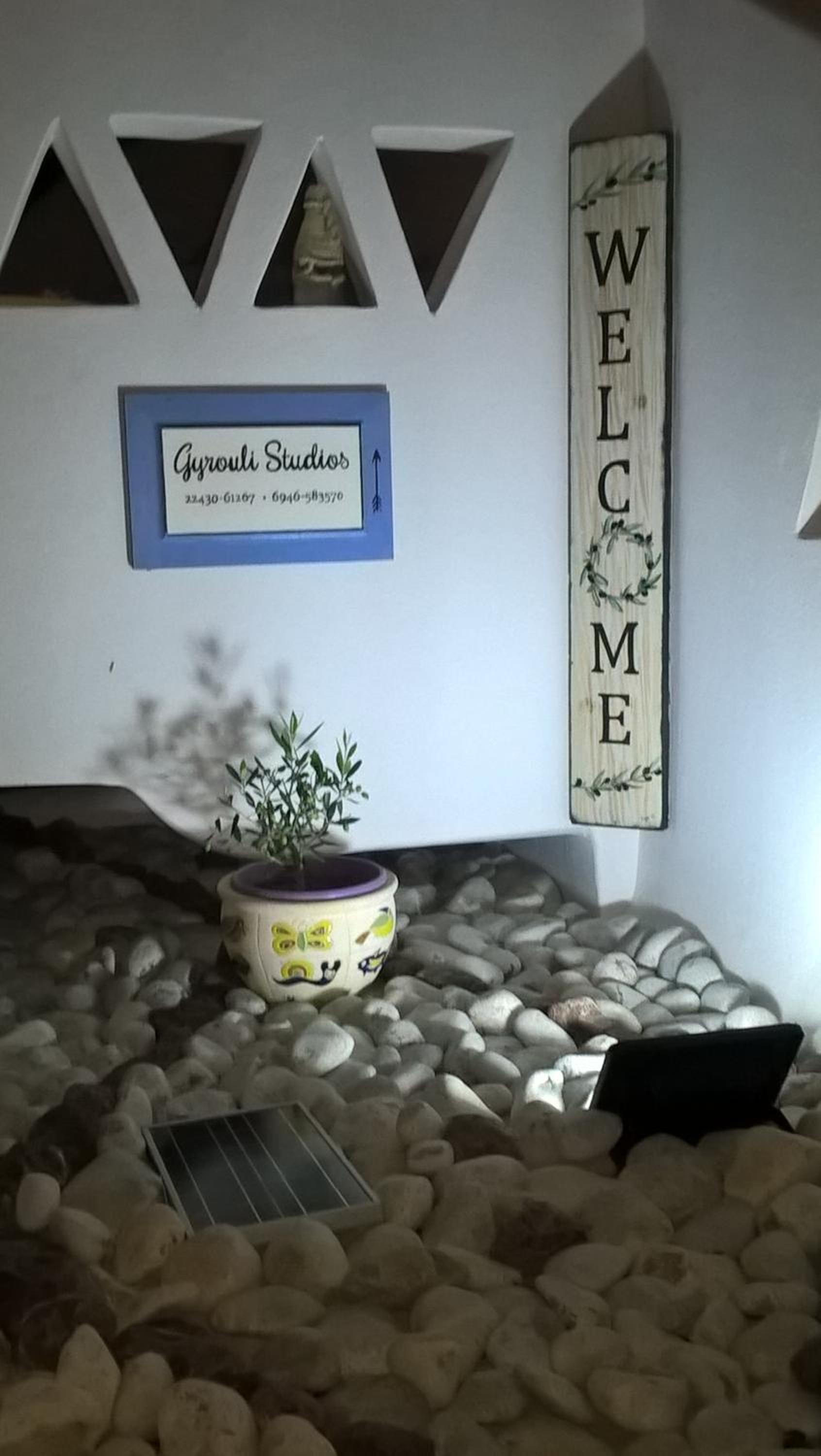 One-Bedroom Apartment - Photo 14