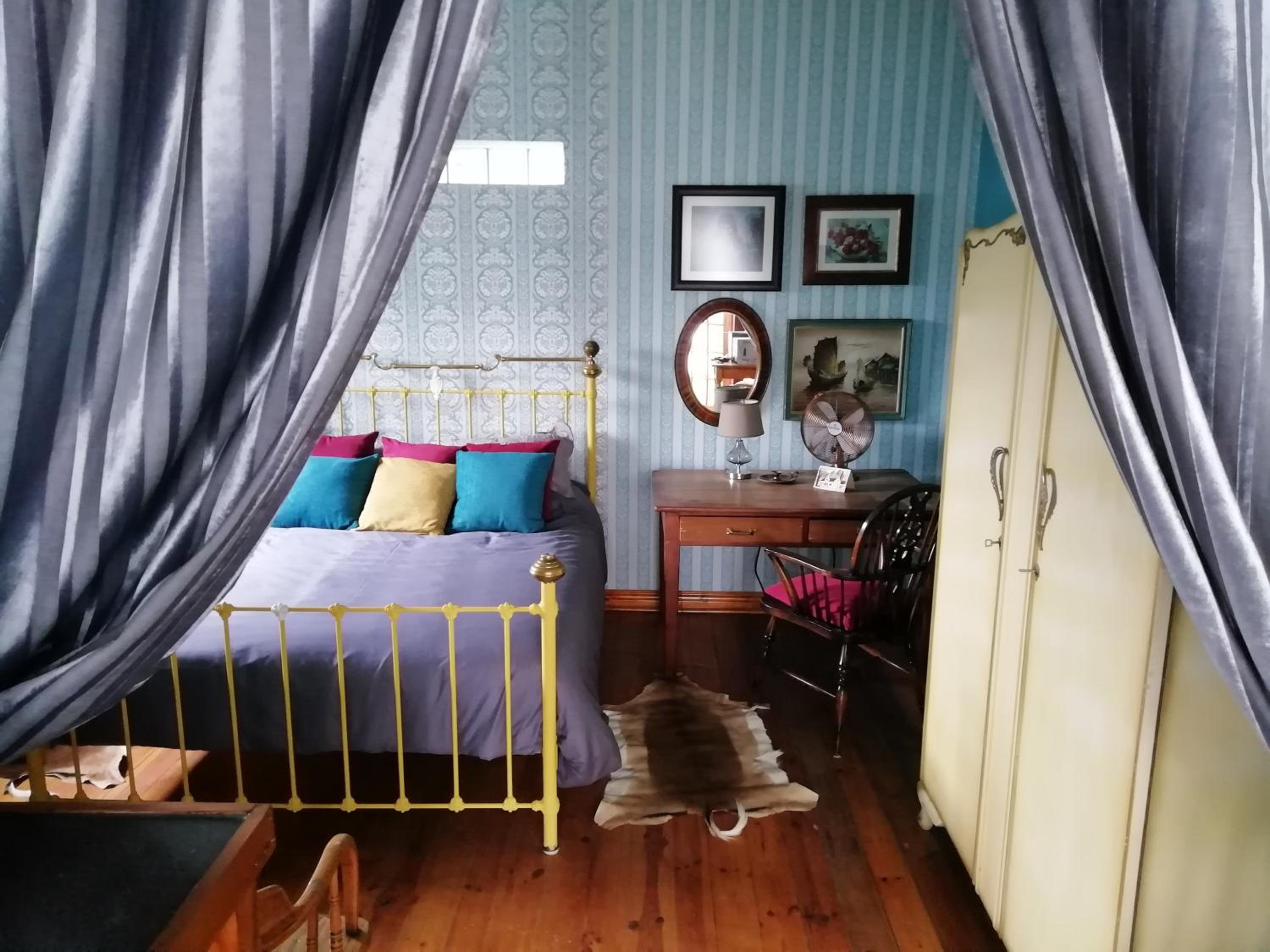Deluxe Double Room with Shower - Photo 13
