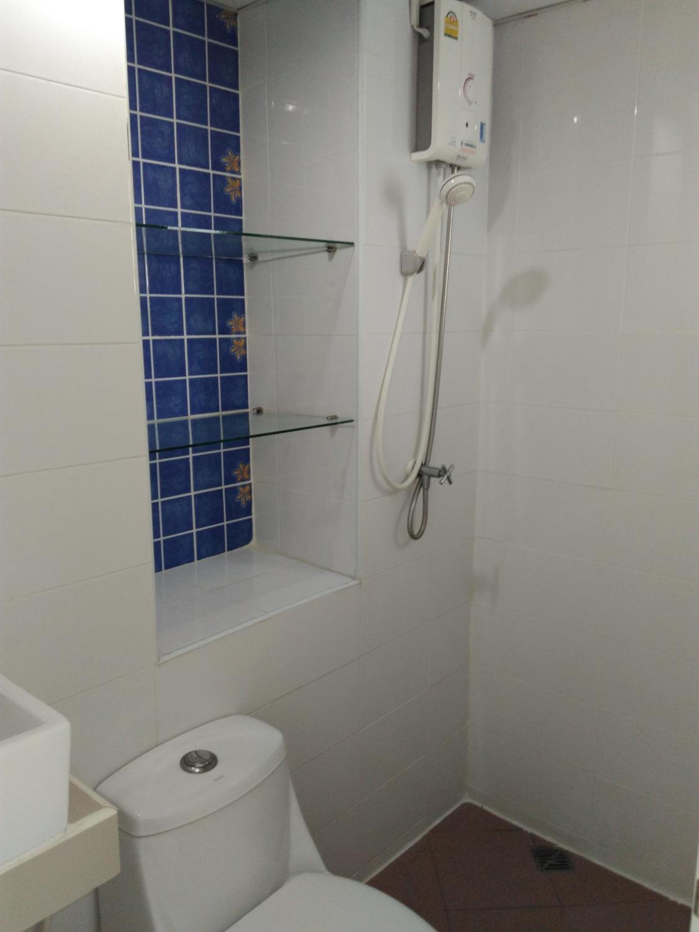 Standard Double Room - Photo 6