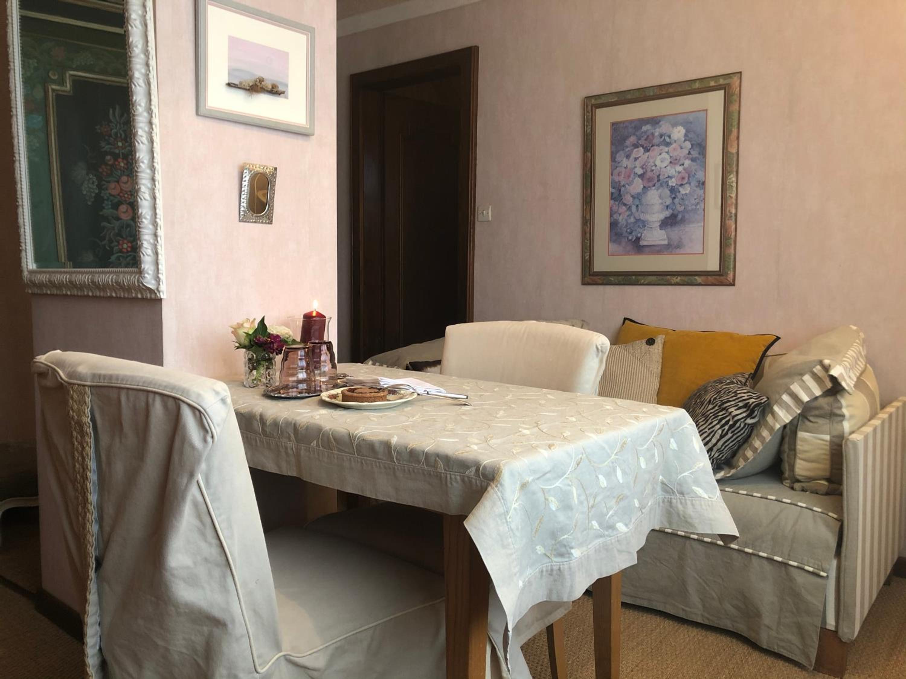 Double Room - Photo 9