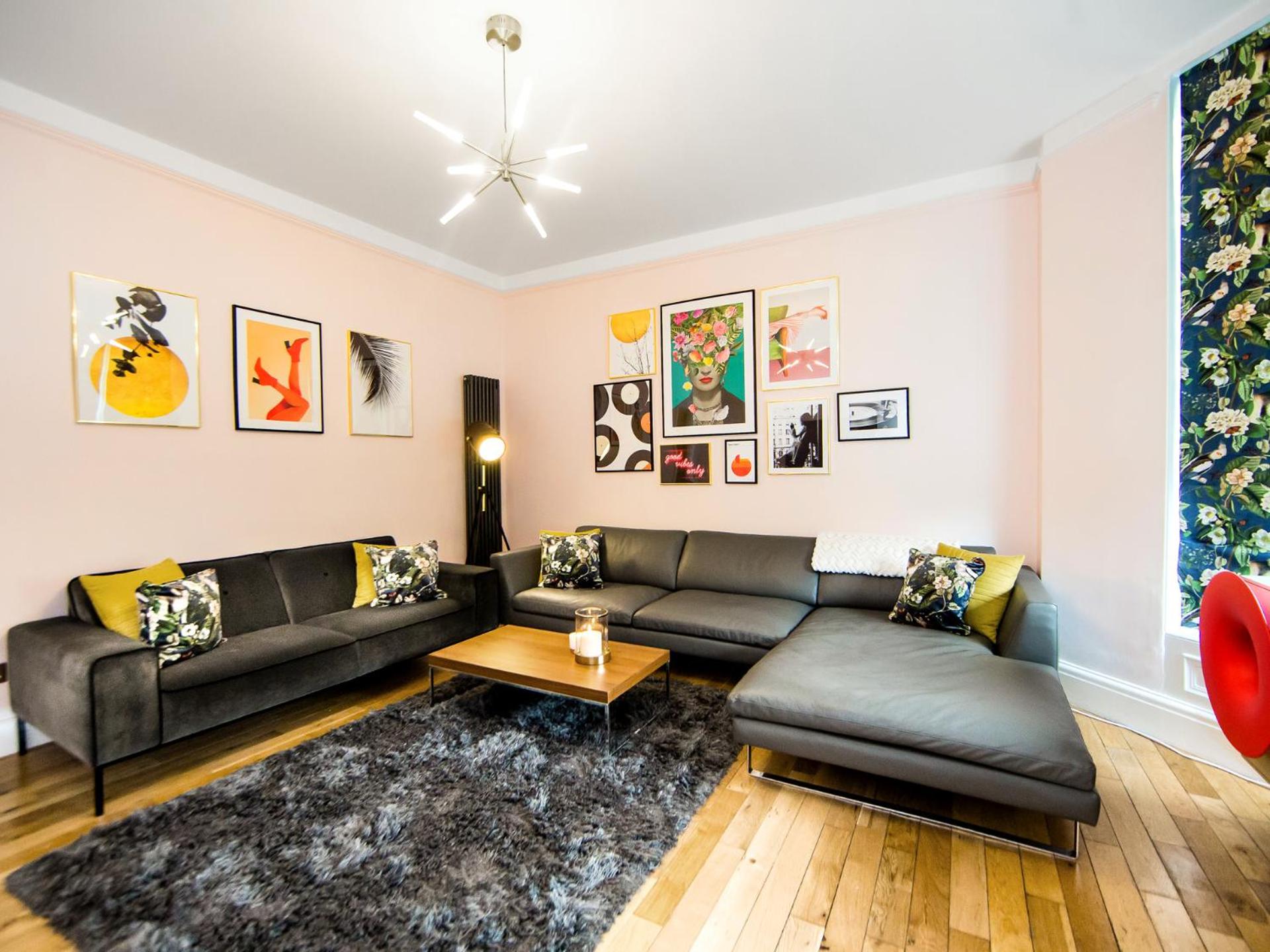 Four-Bedroom Apartment - Photo 37