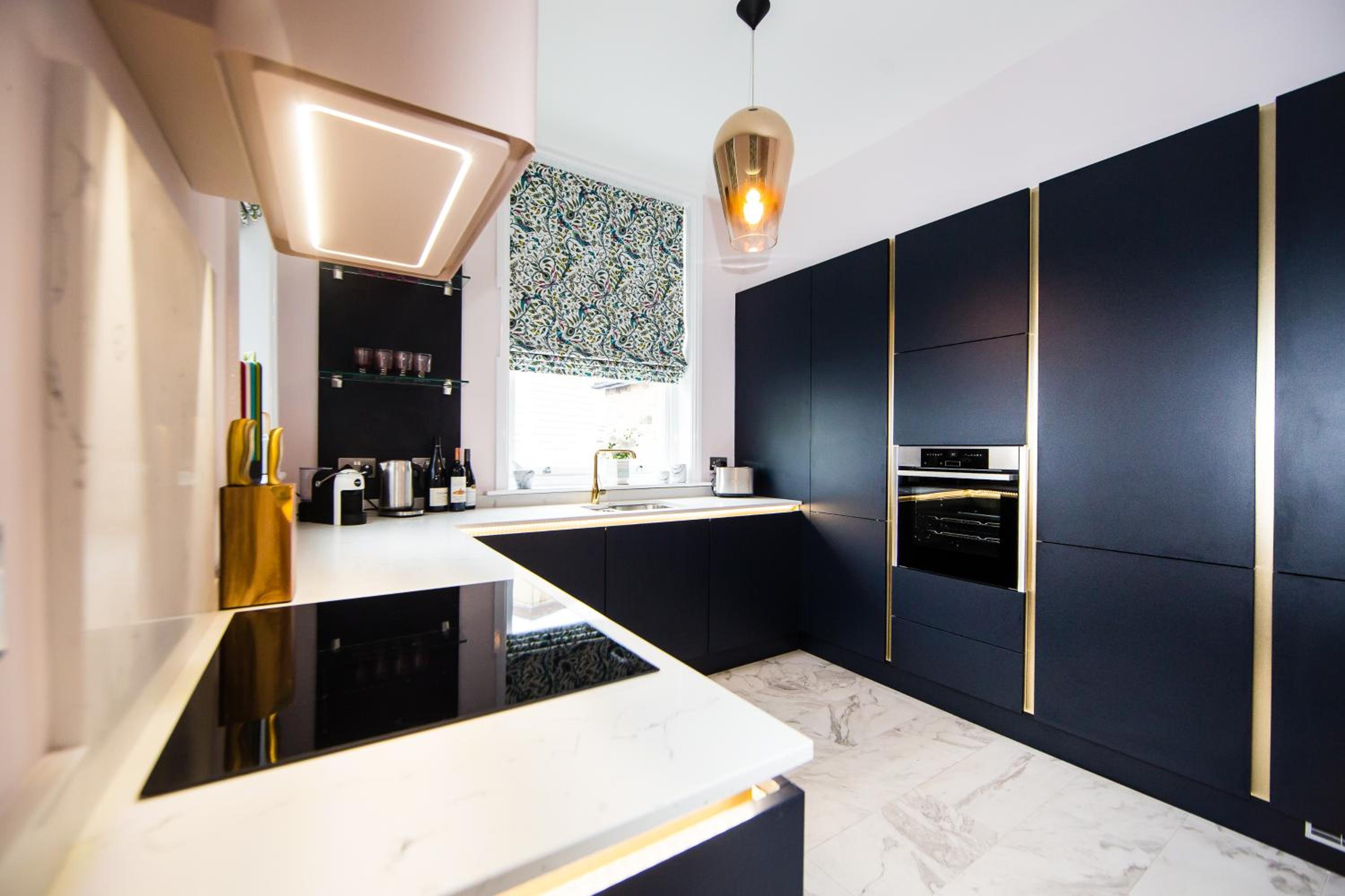 Four-Bedroom Apartment - Photo 44