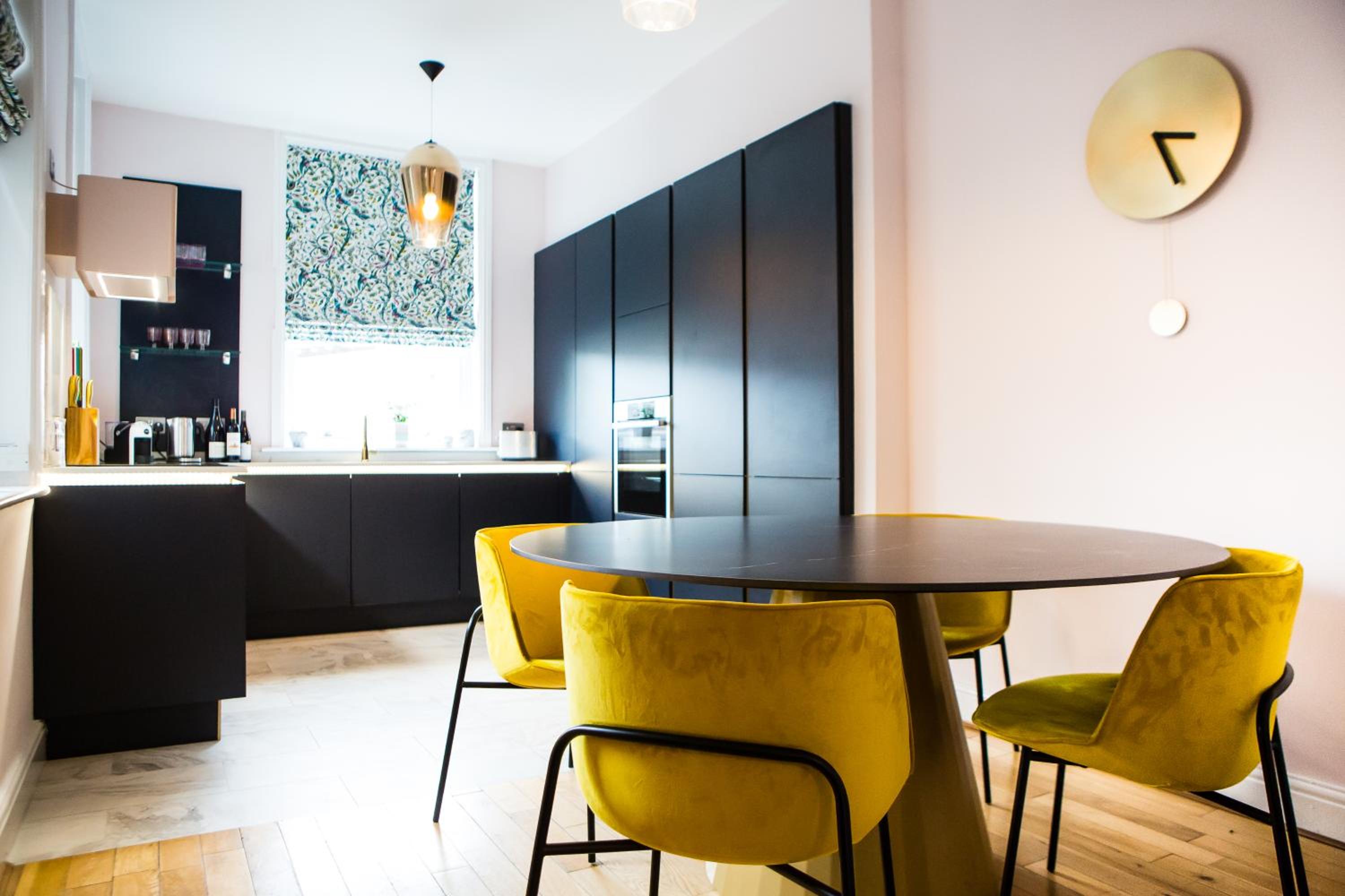 Four-Bedroom Apartment - Photo 34