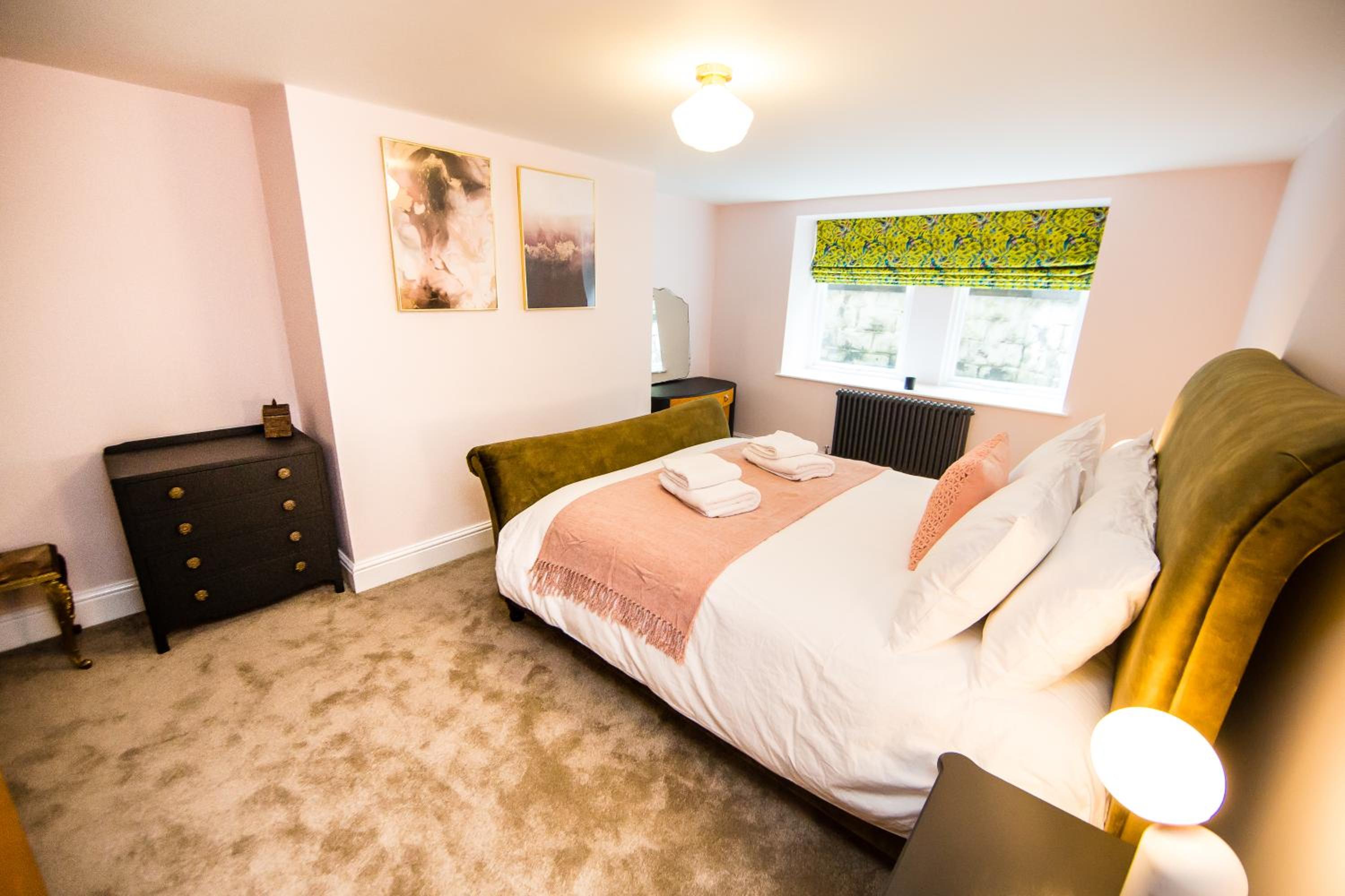 Four-Bedroom Apartment - Photo 18