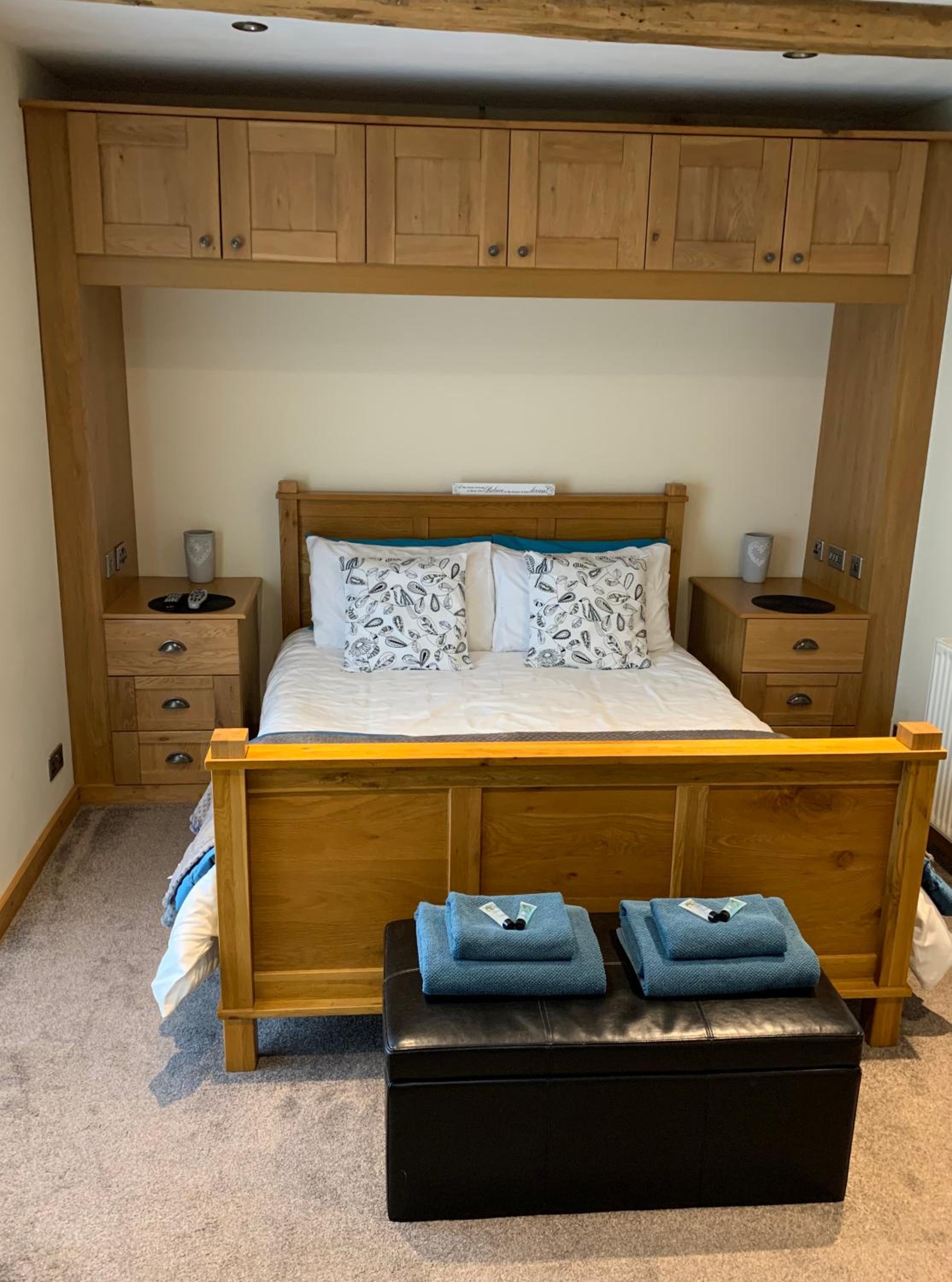 Deluxe King Room - Photo 1