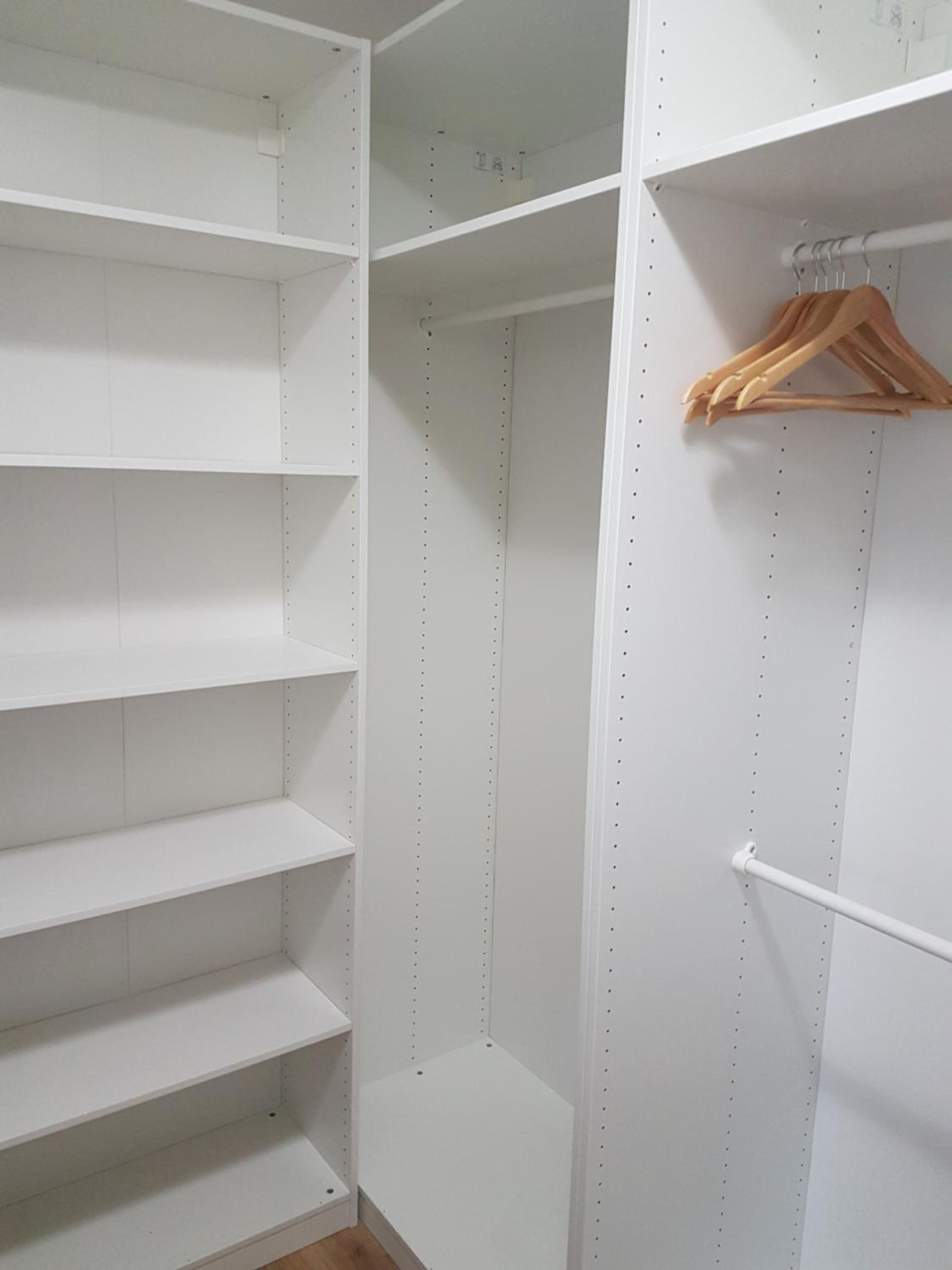 One-Bedroom Apartment - Photo 2